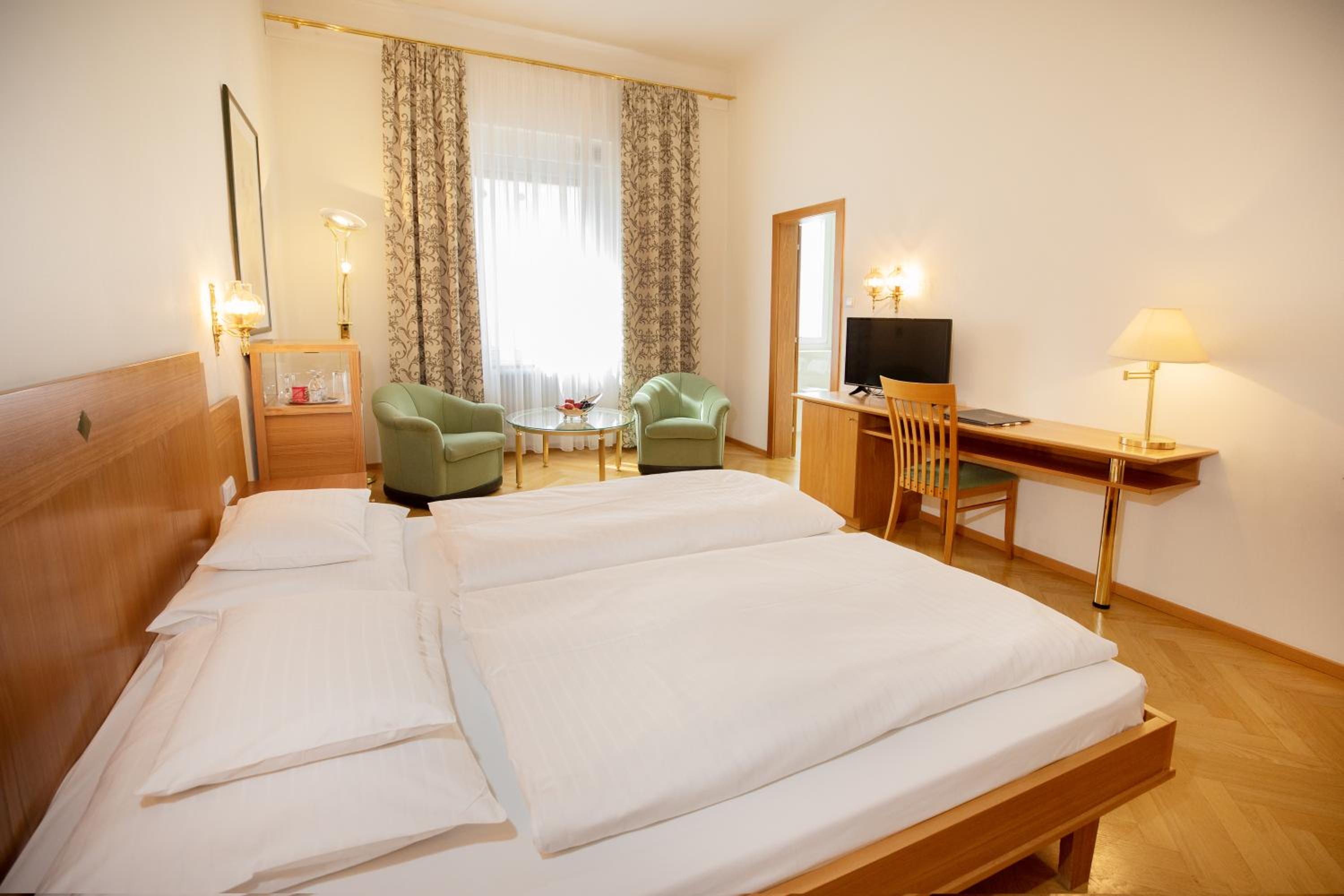 Classic Double Room - Photo 1
