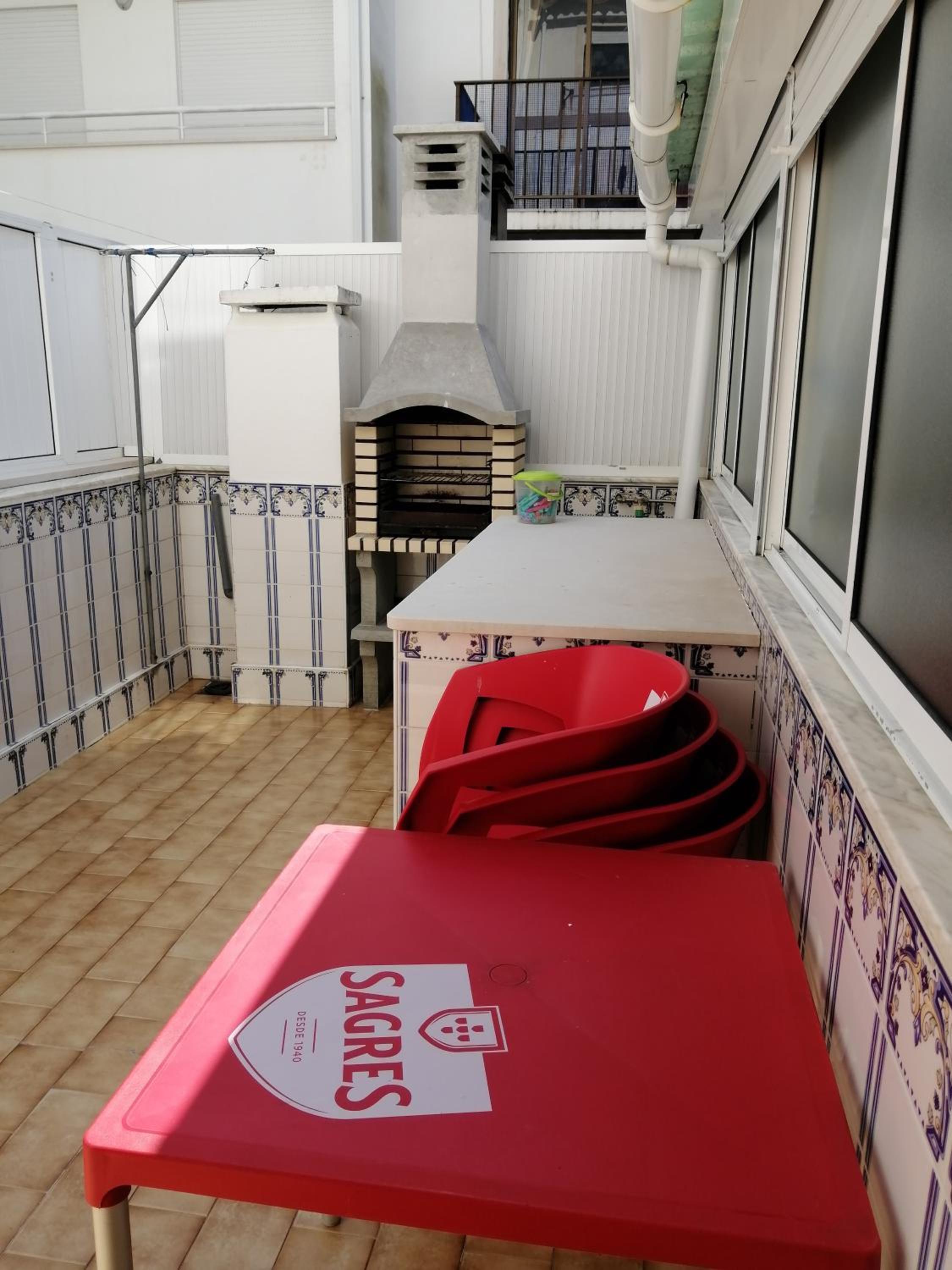 One-Bedroom Apartment - Photo 4