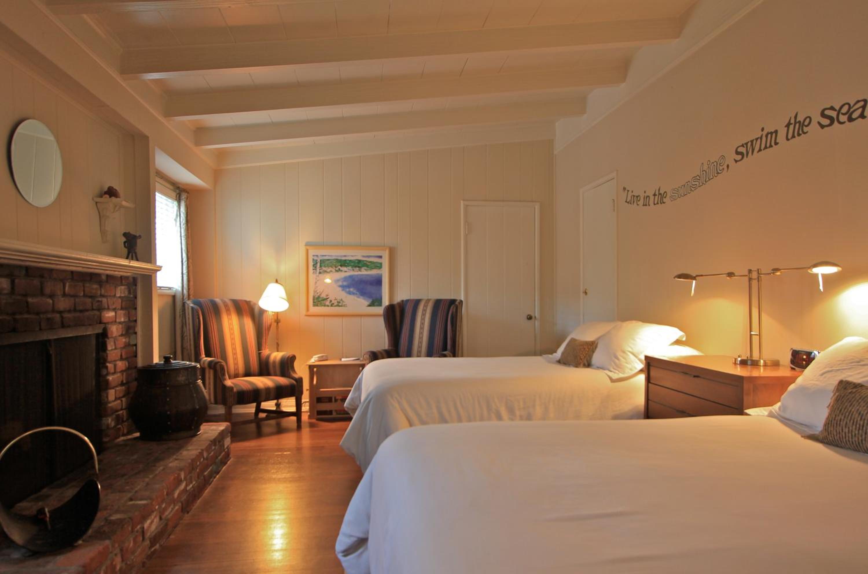 Double Room with Two Double Beds - Photo 9