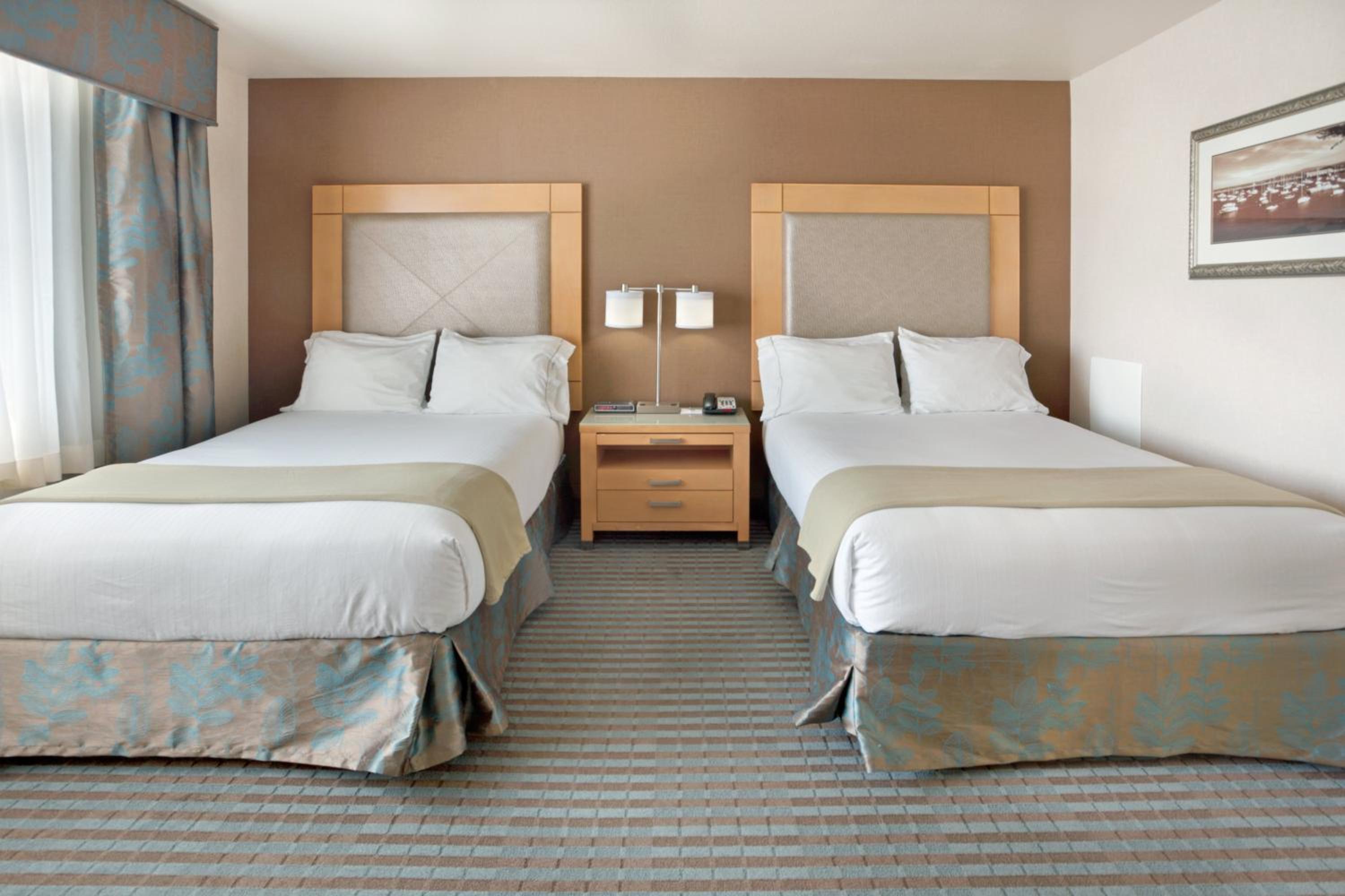 Double Room with Two Double Beds - Photo 6