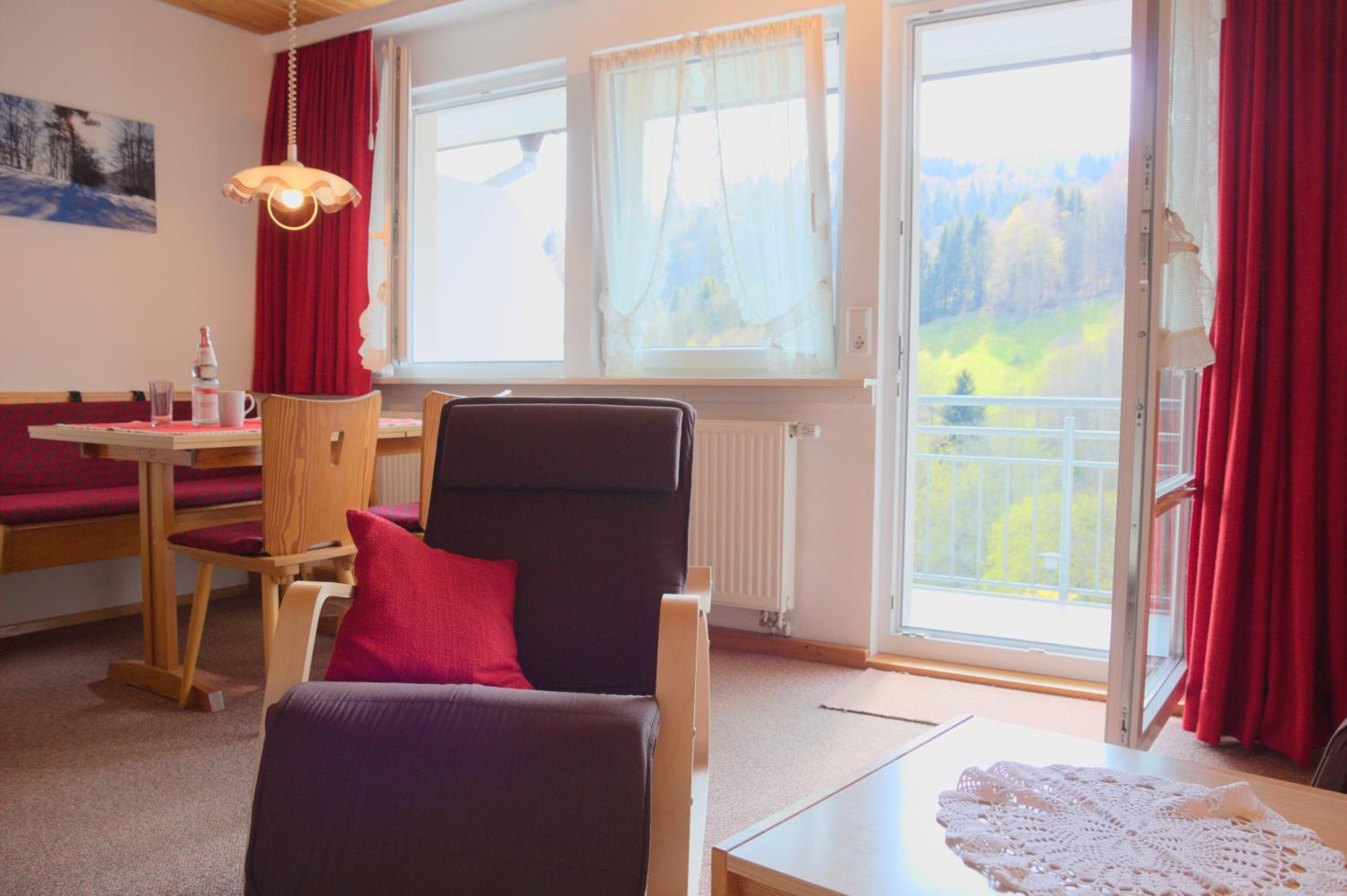 One Bedroom Apartment With Balcony and Garden View photo 1
