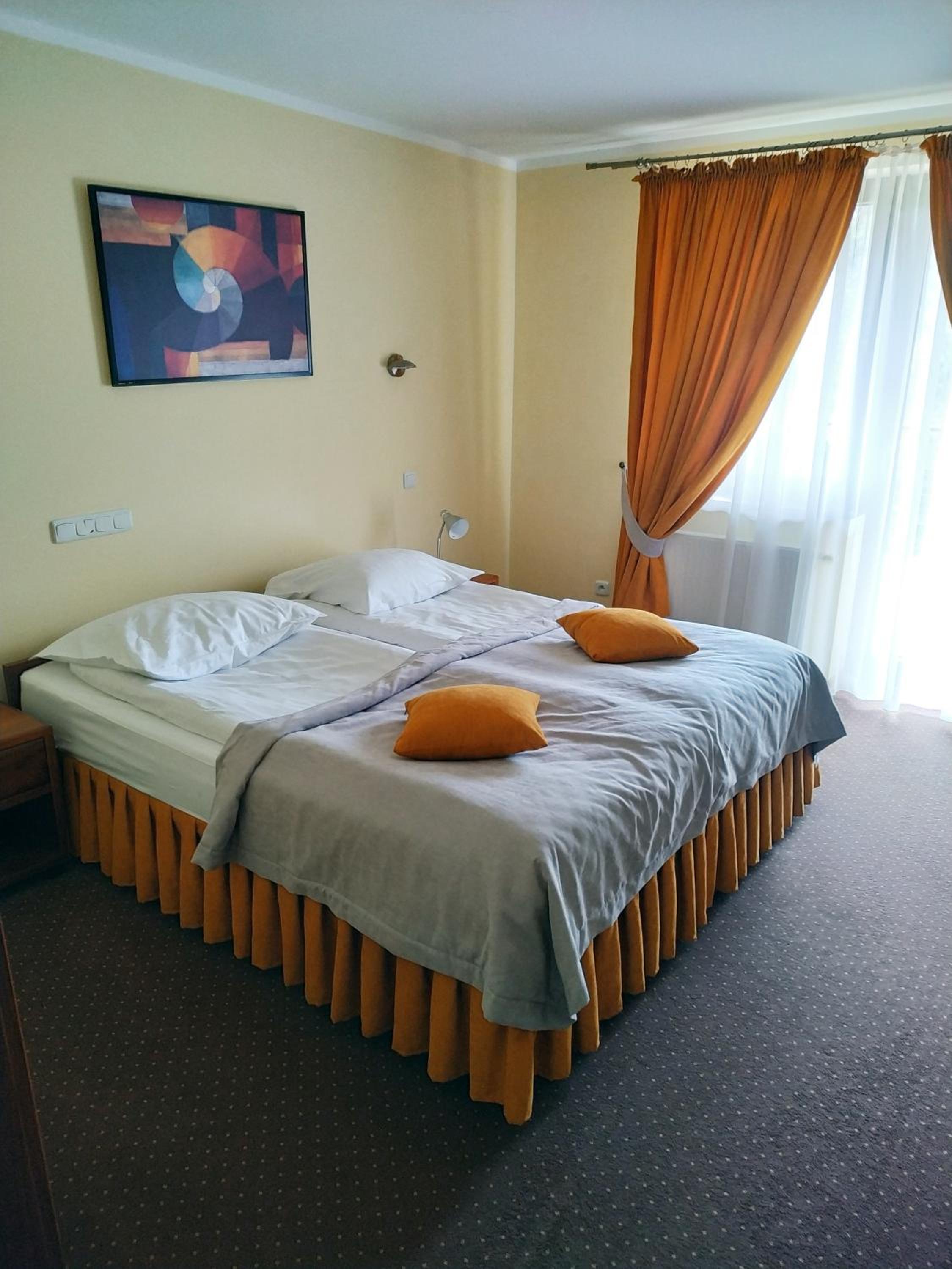 Double or Twin Room with Terrace - Photo 2