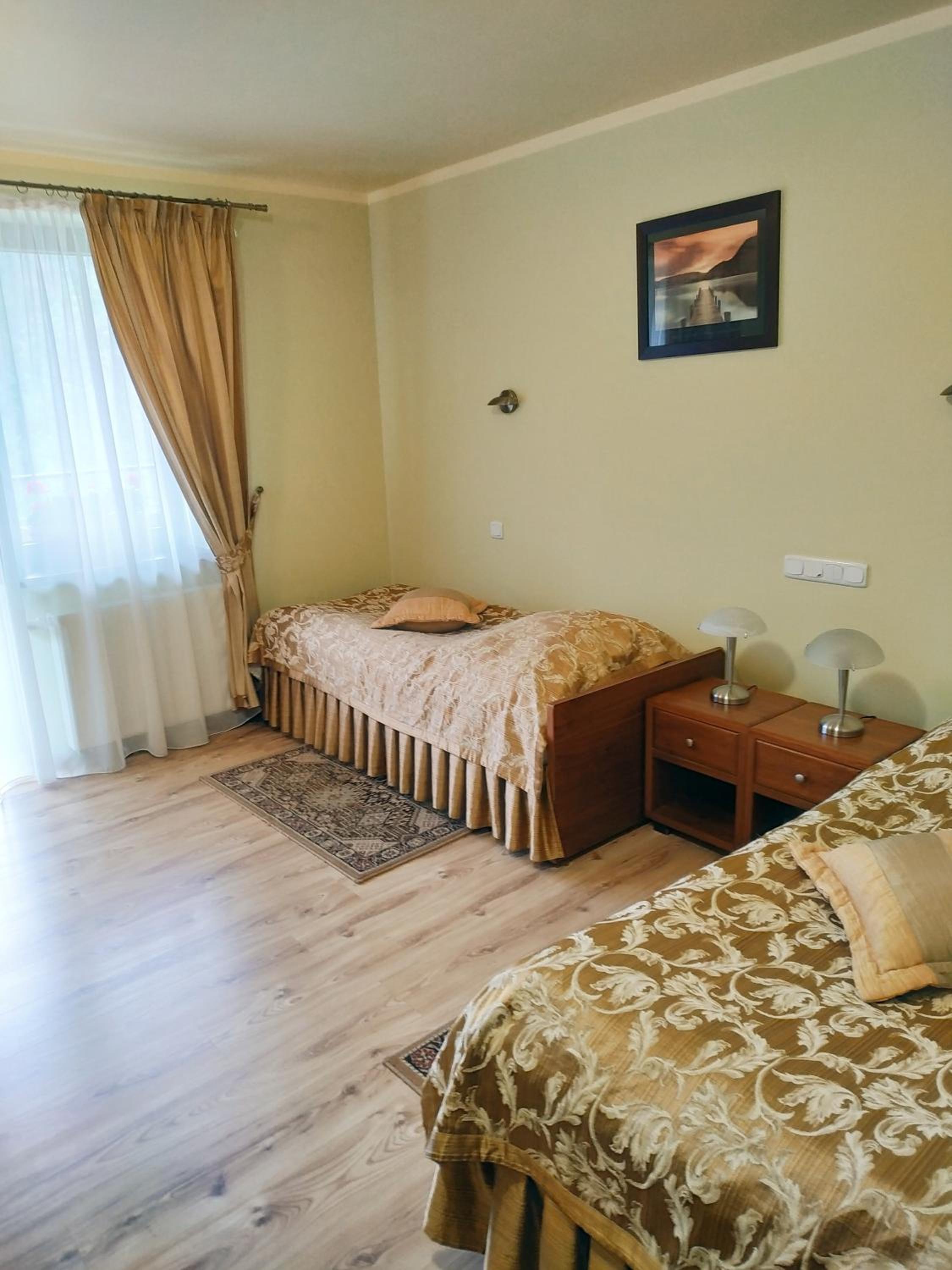 Double or Twin Room with Terrace - Photo 10