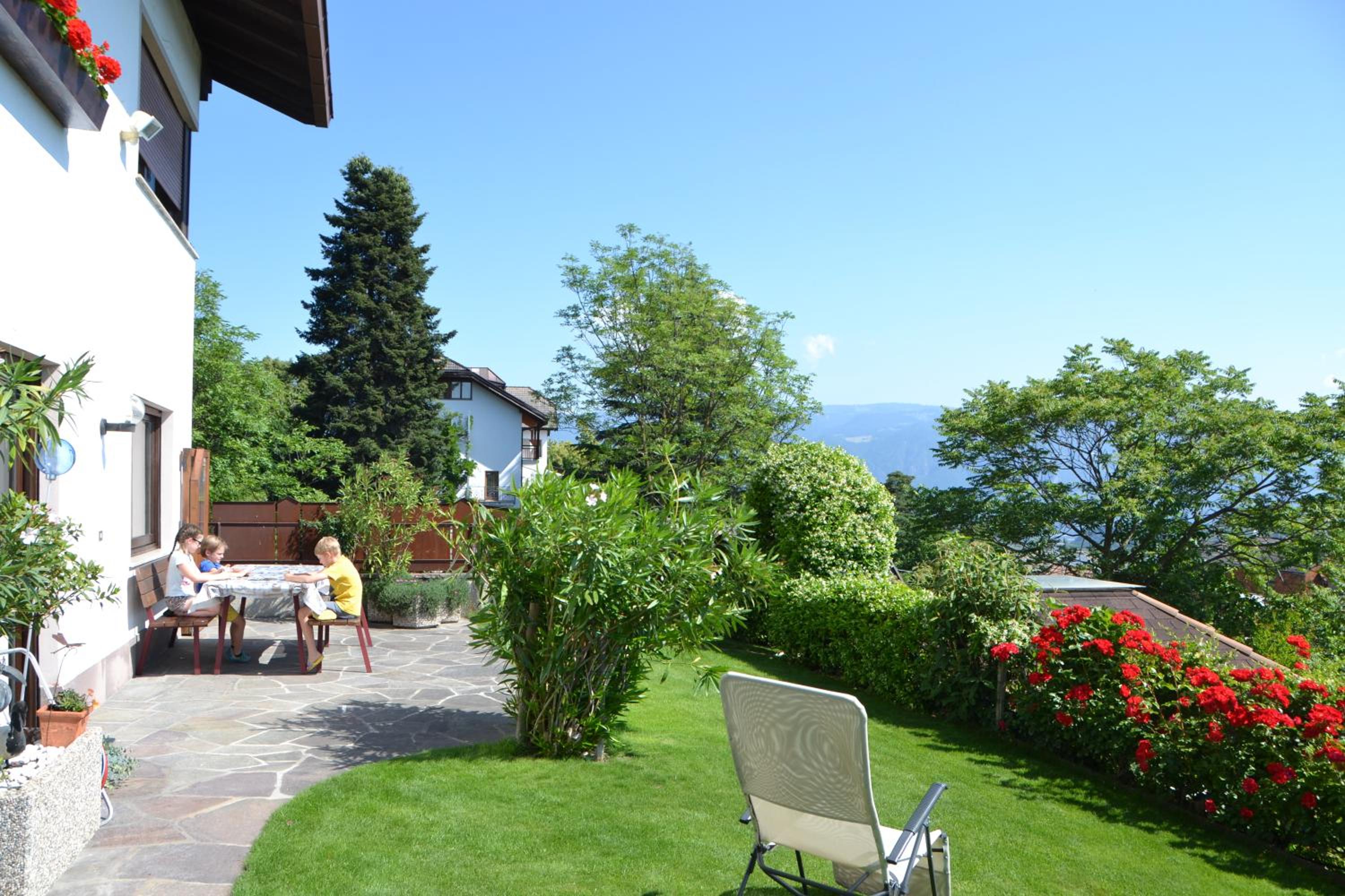 Apartment with Garden View photo 3
