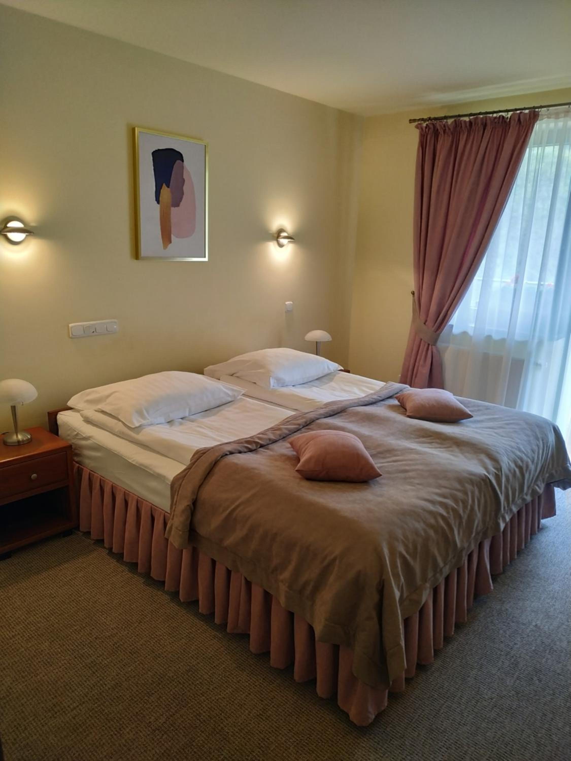 Double or Twin Room with Terrace - Photo 11