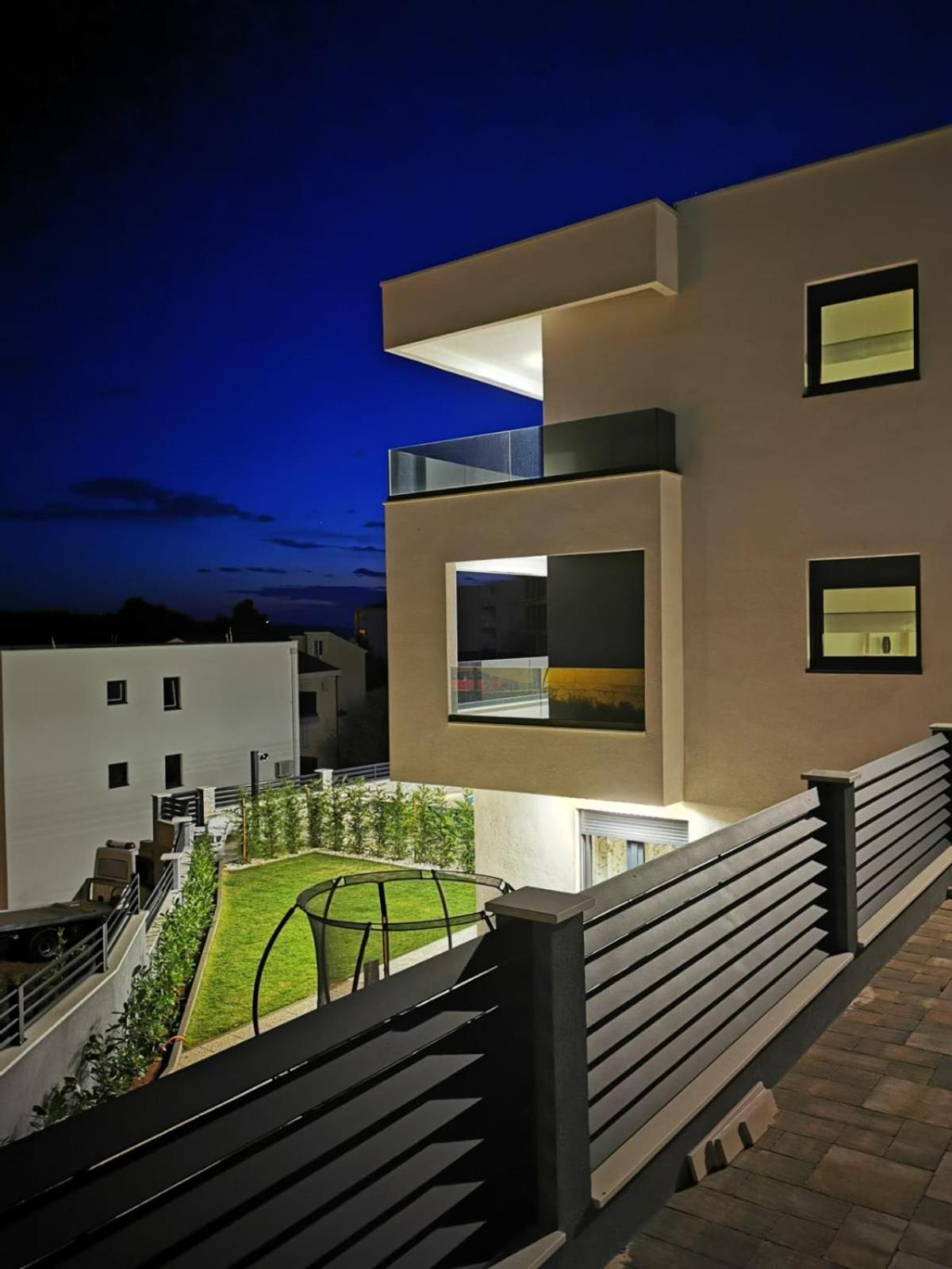 Apartment with Sea View photo 2