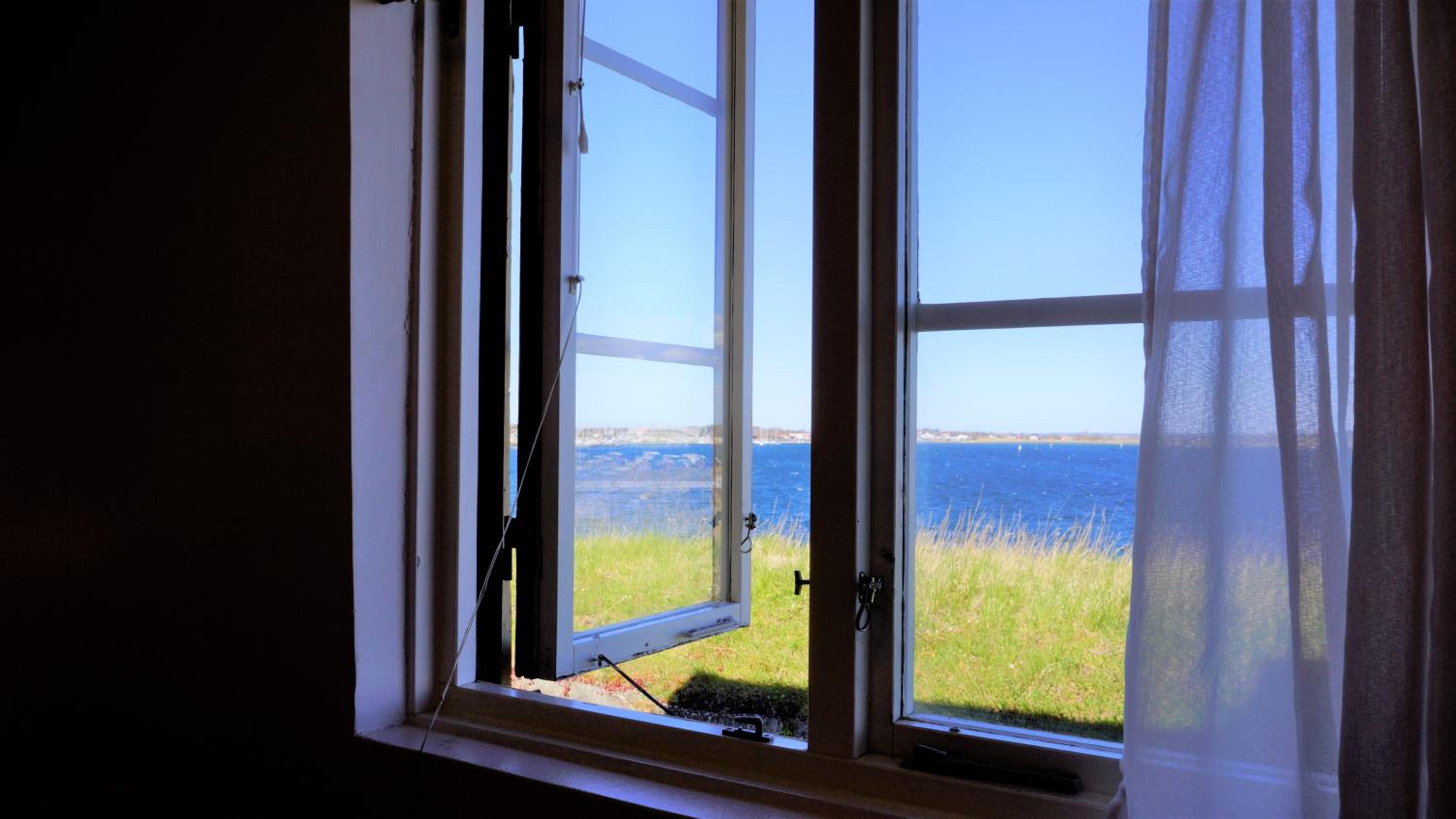 Standard Twin Room Sea View with Shared Bathroom photo 2