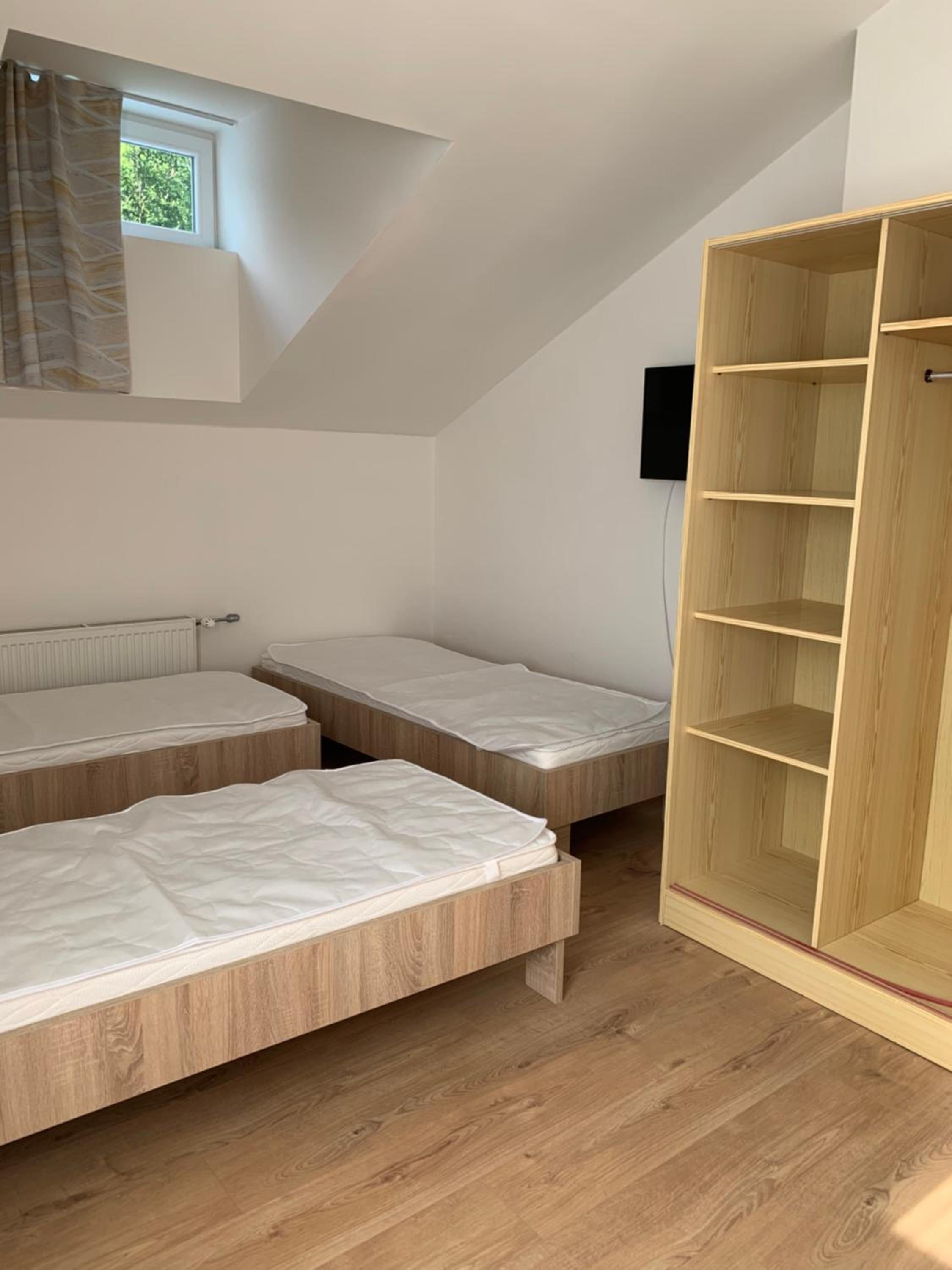Triple Room with Shared Bathroom photo 3