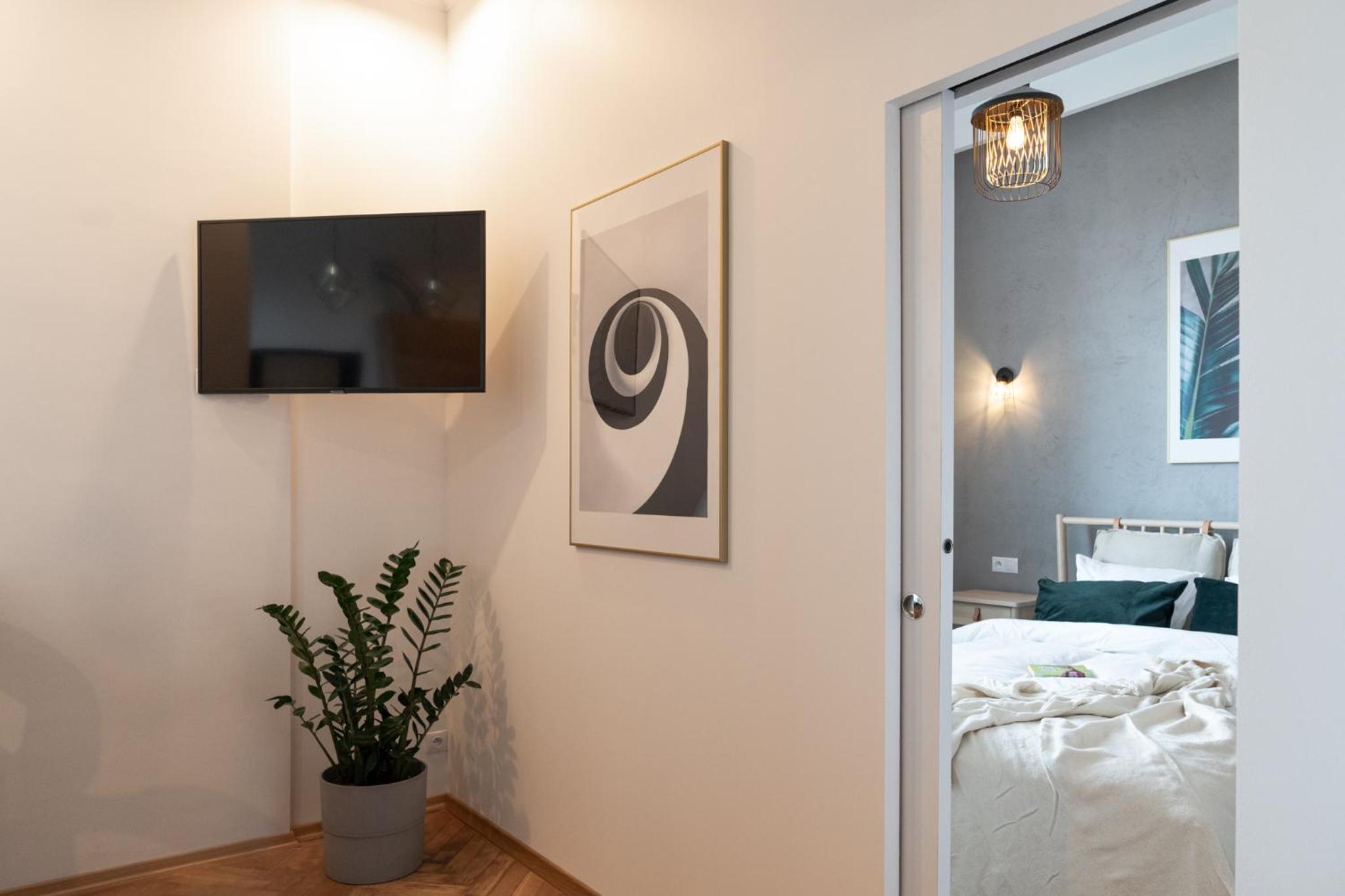Two-Bedroom Apartment - Photo 29