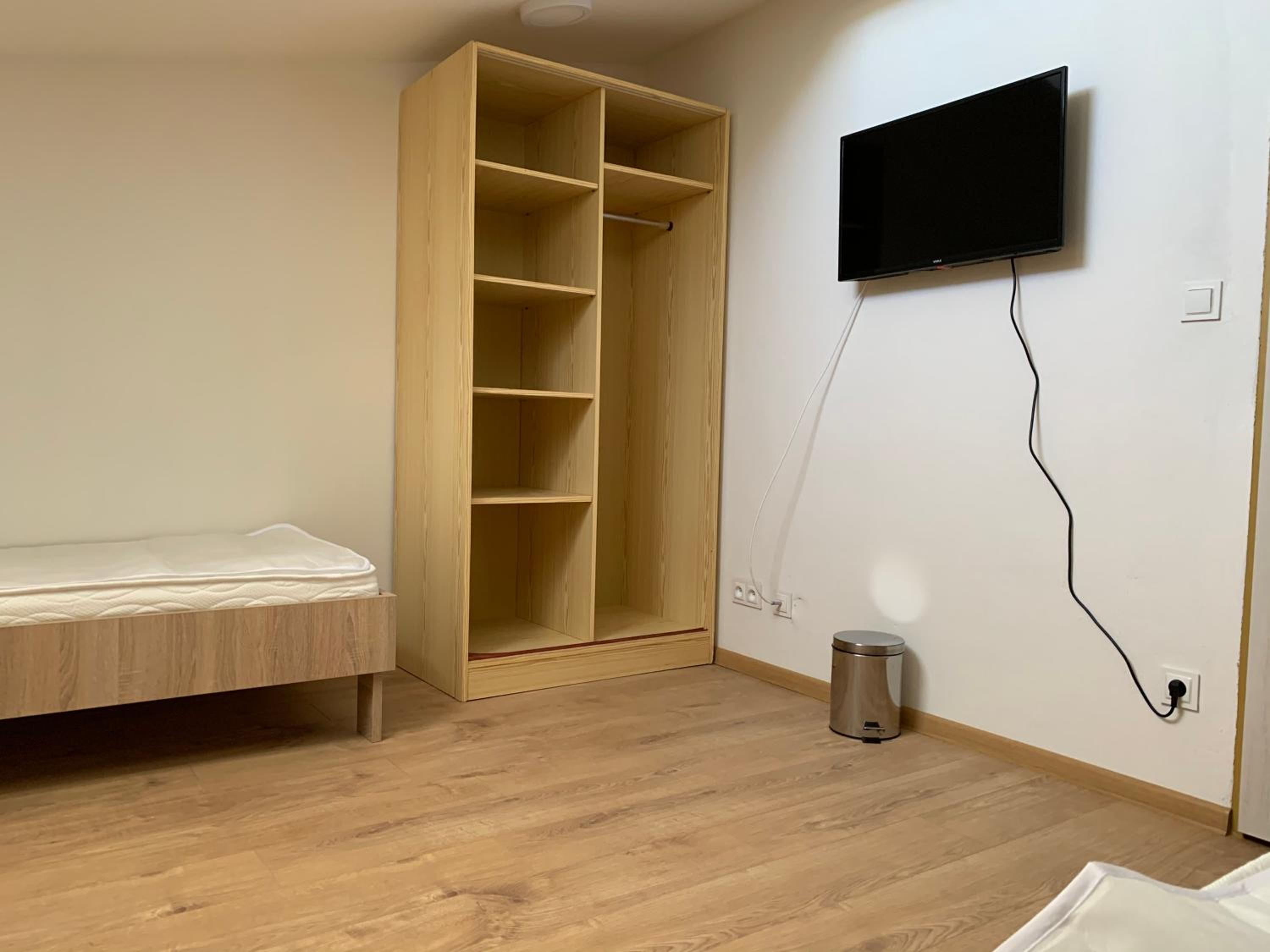 Twin Room with Shared Bathroom photo 1