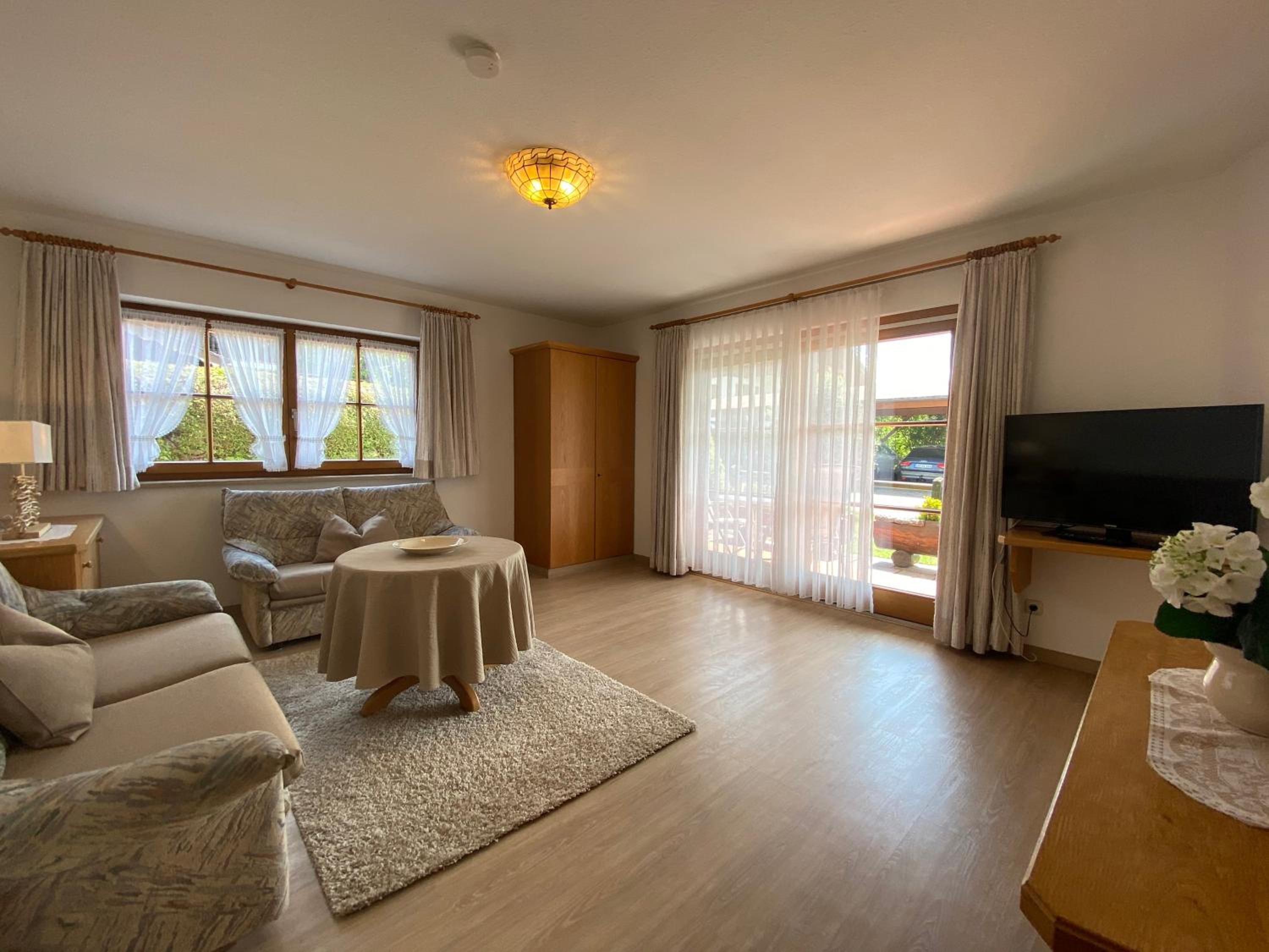 One-Bedroom Apartment with Terrace 3 photo 1