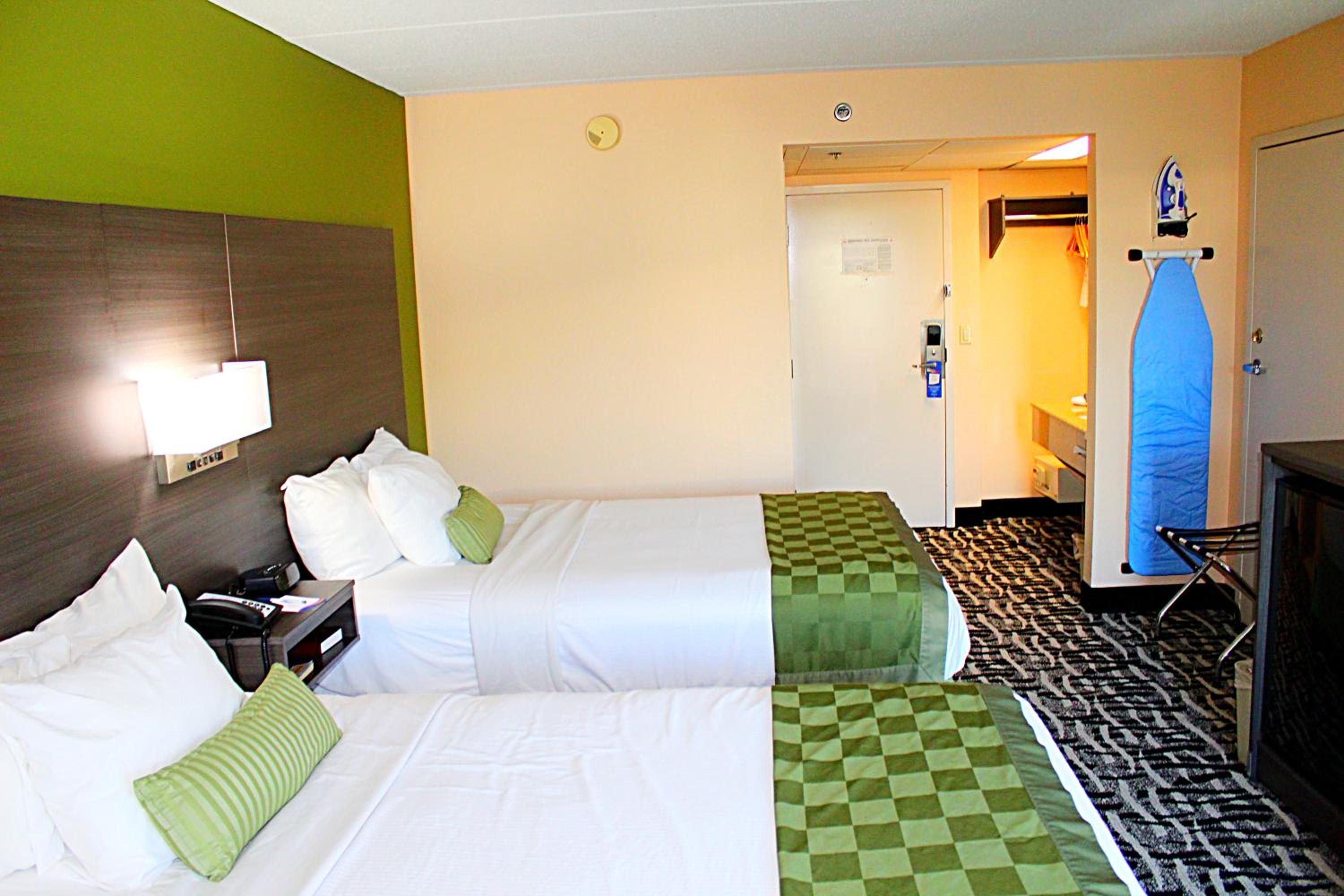 Deluxe Double Room - Disability Access/Non-Smoking - Photo 5