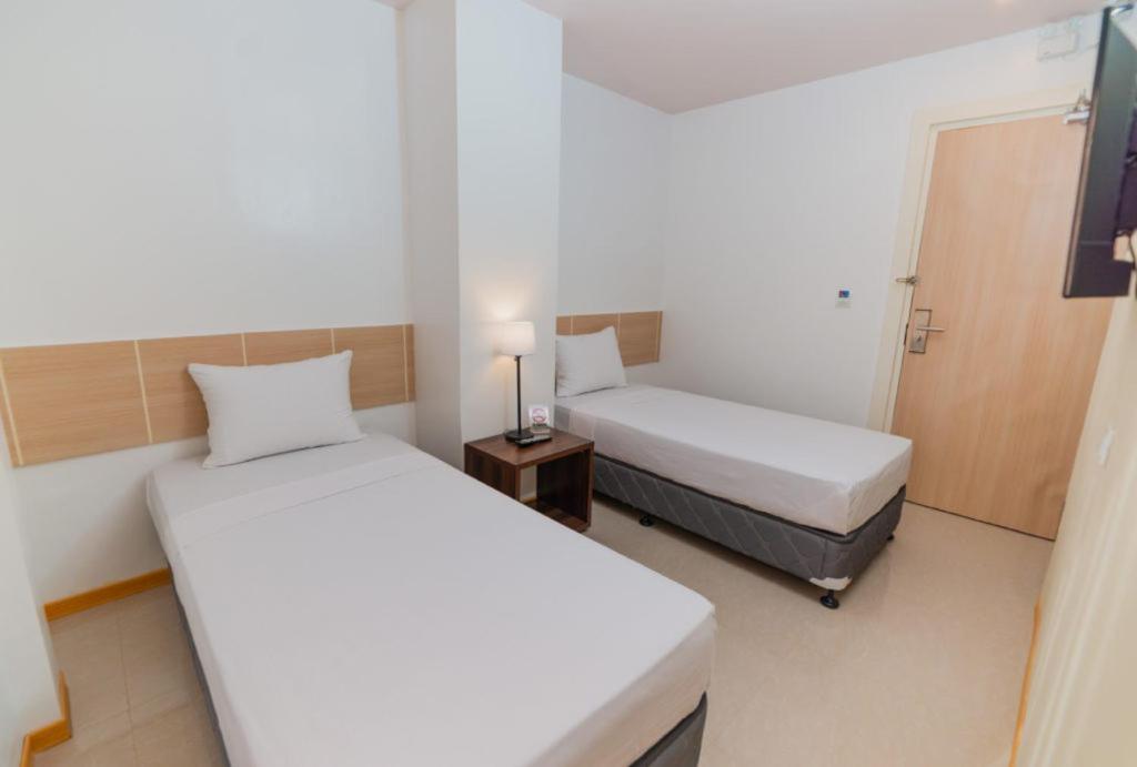 Standard Double or Twin Room - Photo 3