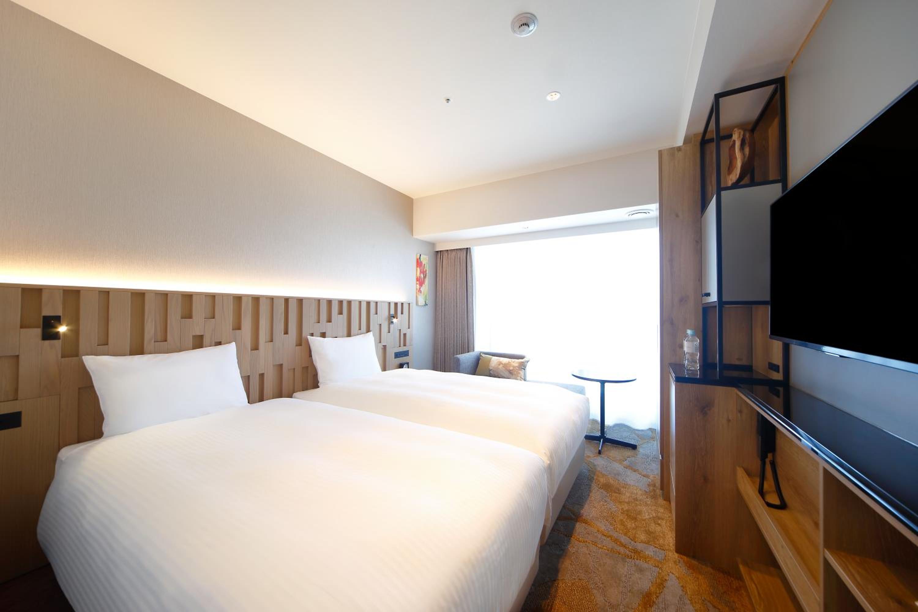 Superior Hollywood Twin Room - Photo 1