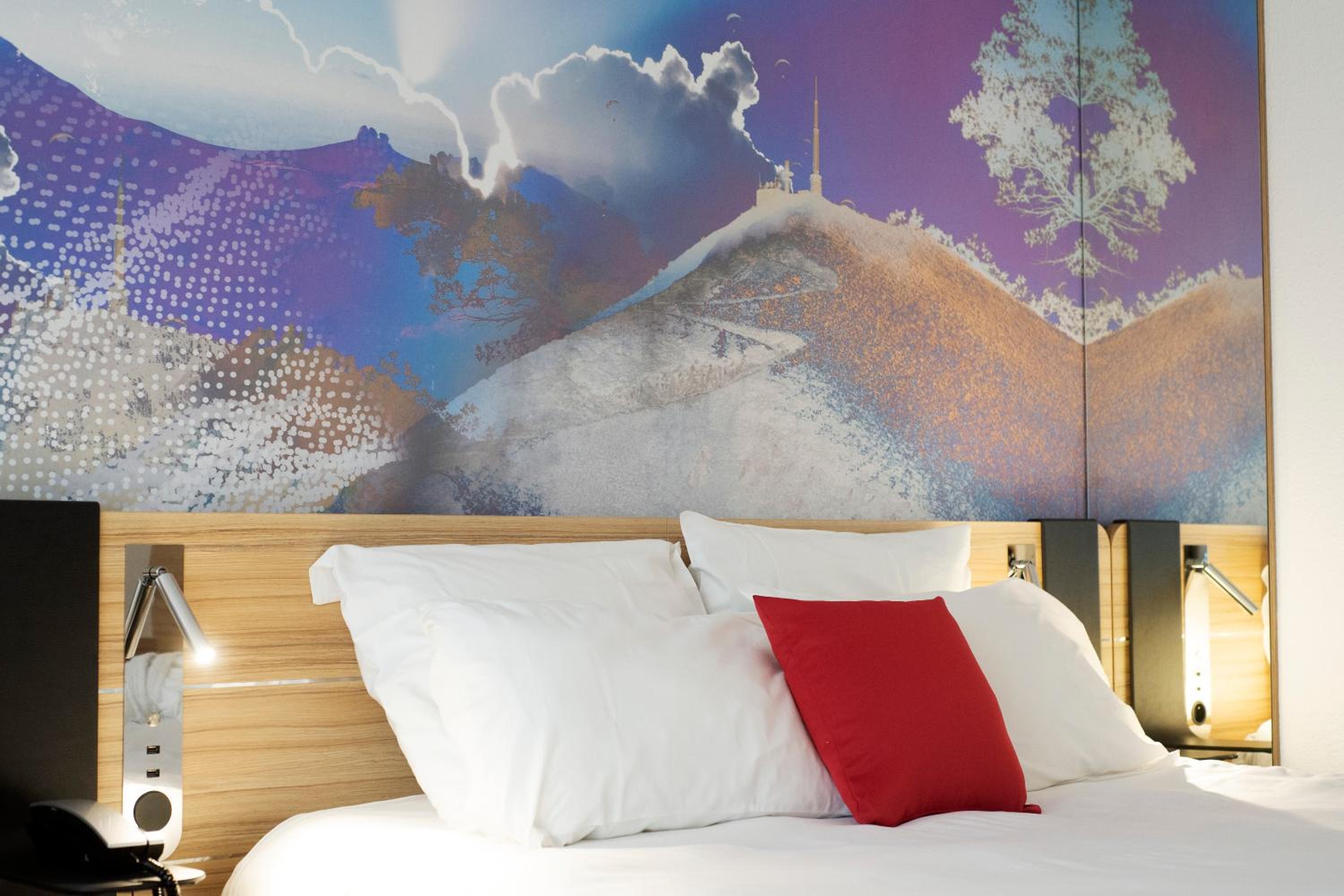 Superior Queen Room with Sofa Bed - Photo 6