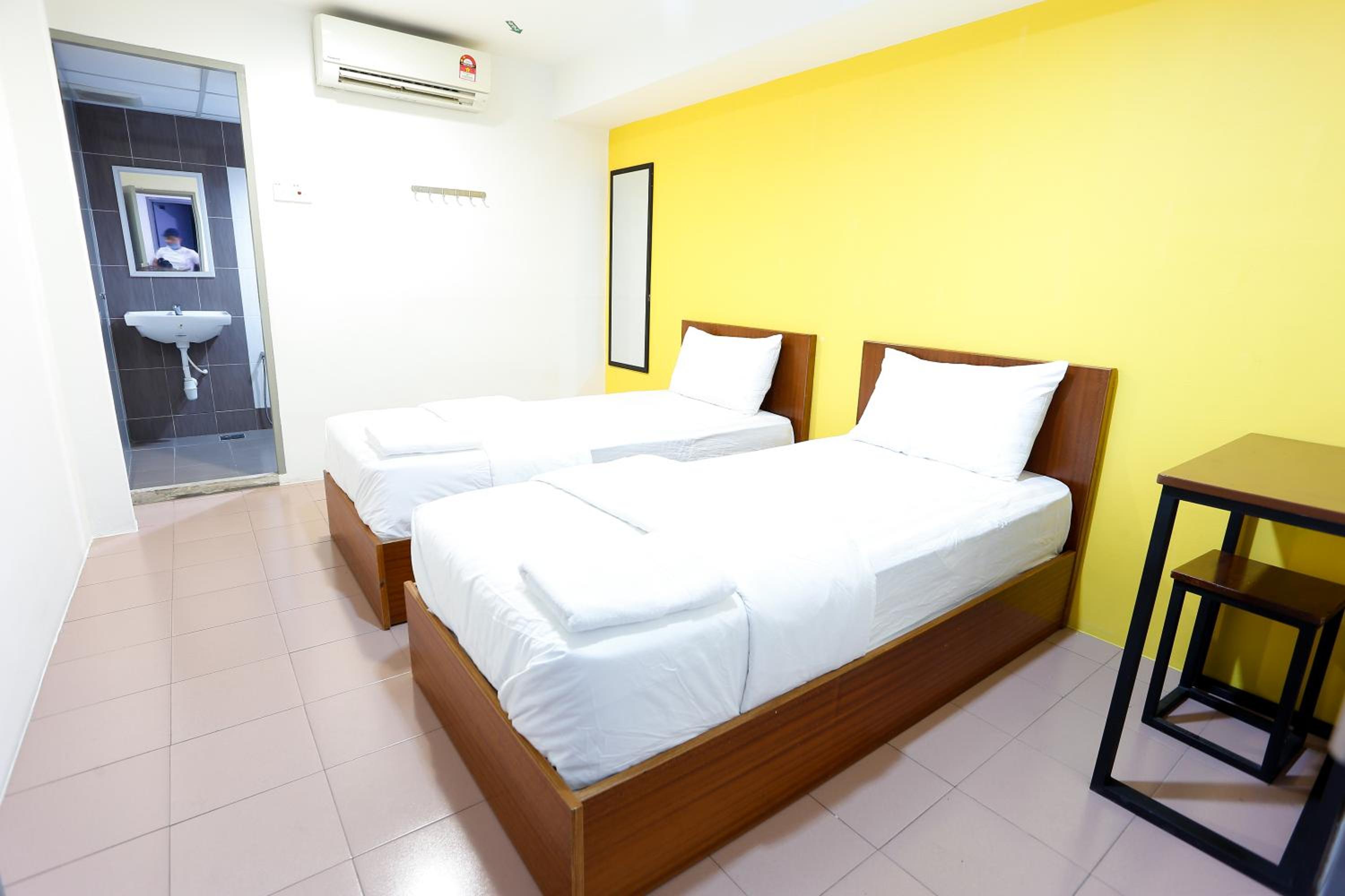 Deluxe Twin Room photo 1