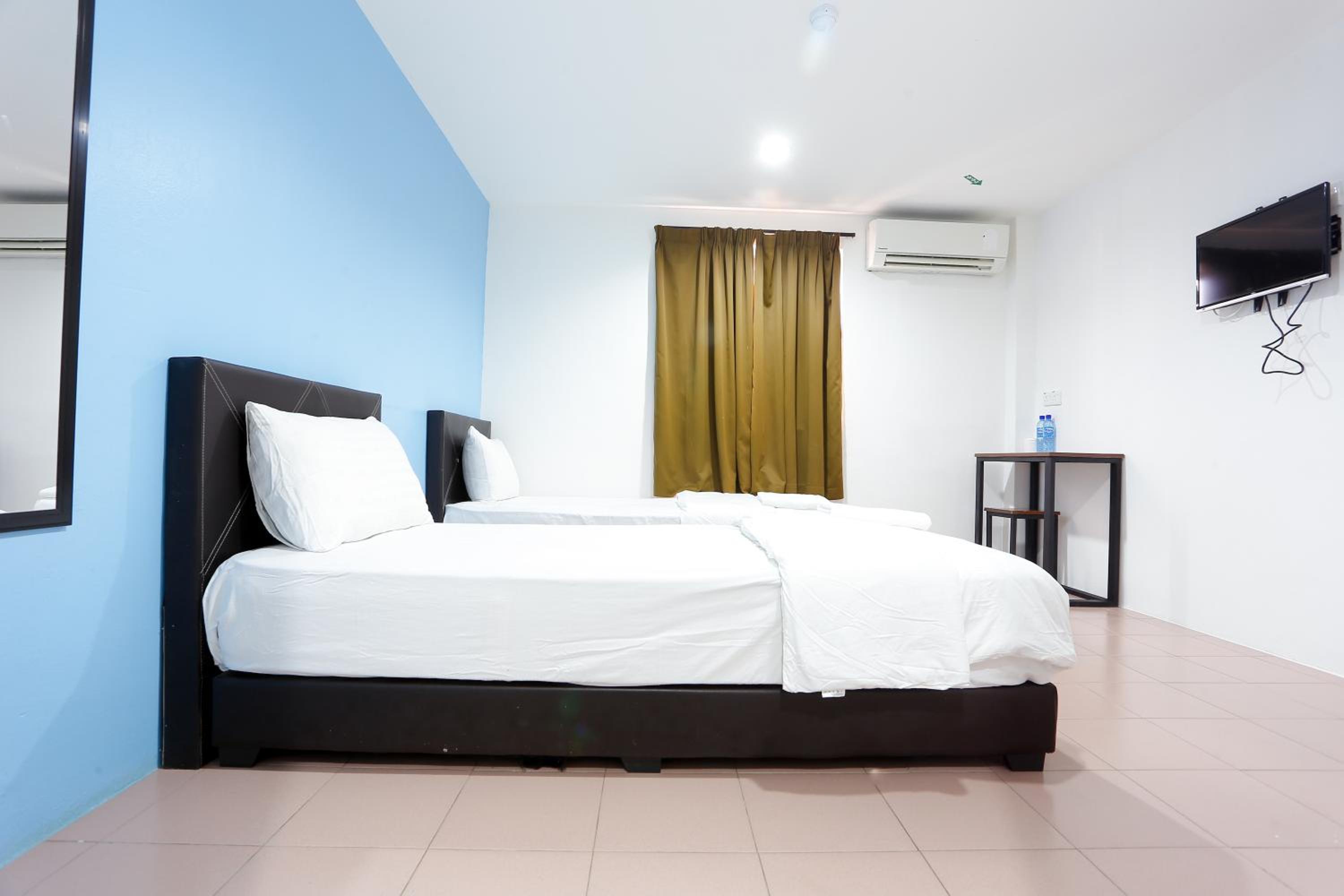 Deluxe Twin Room photo 2