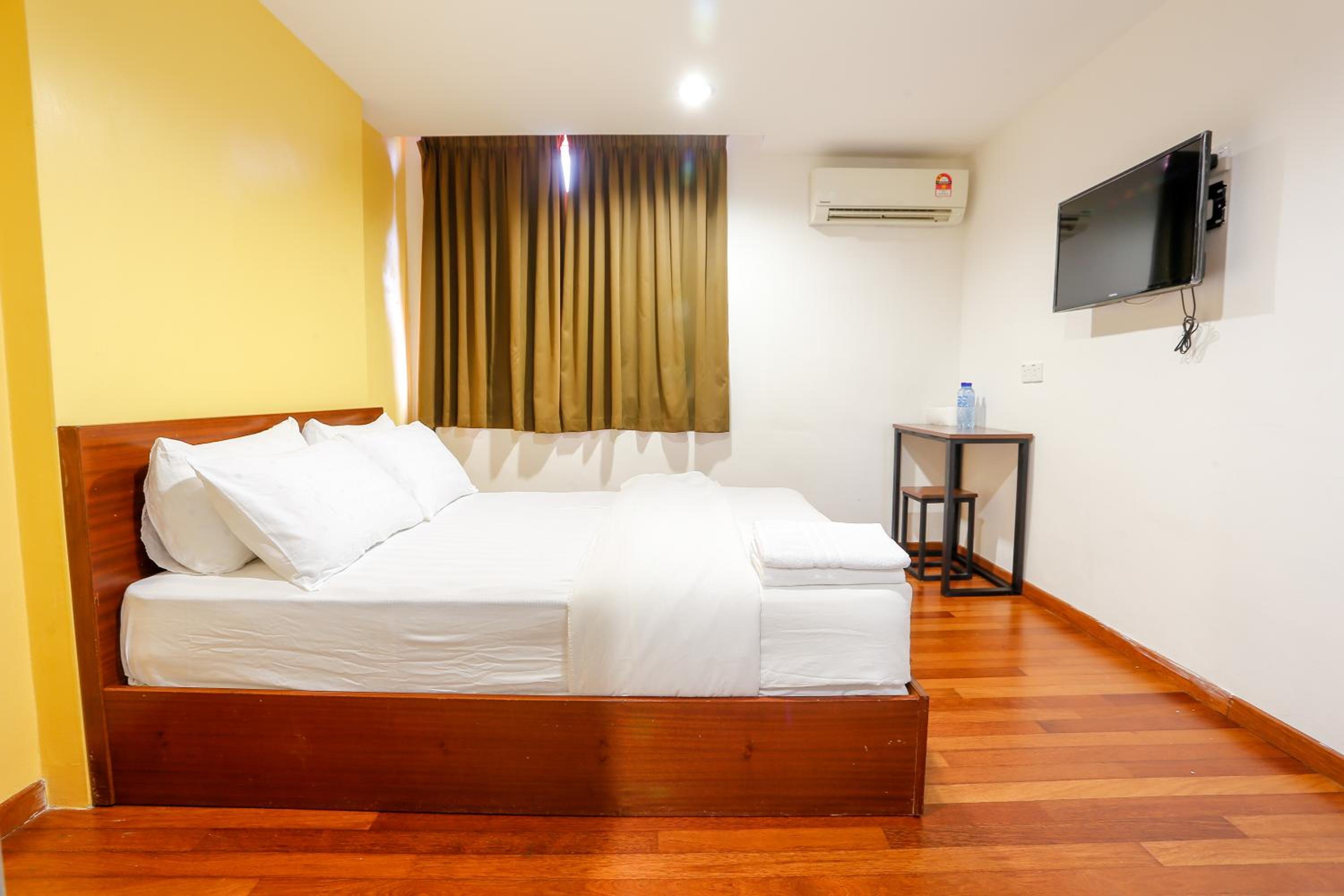 Deluxe Double Room photo 2