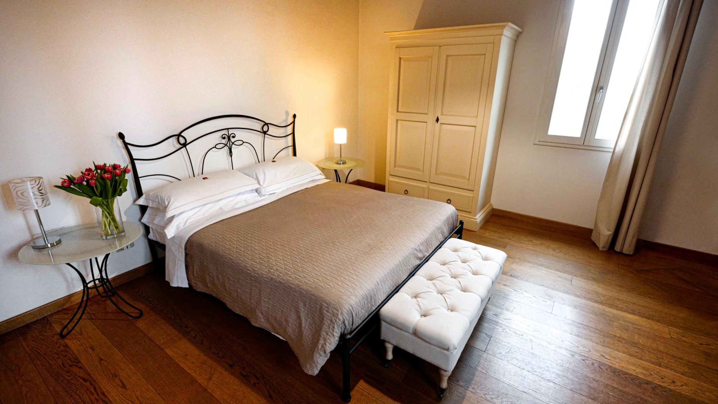 Suite - Photo 4