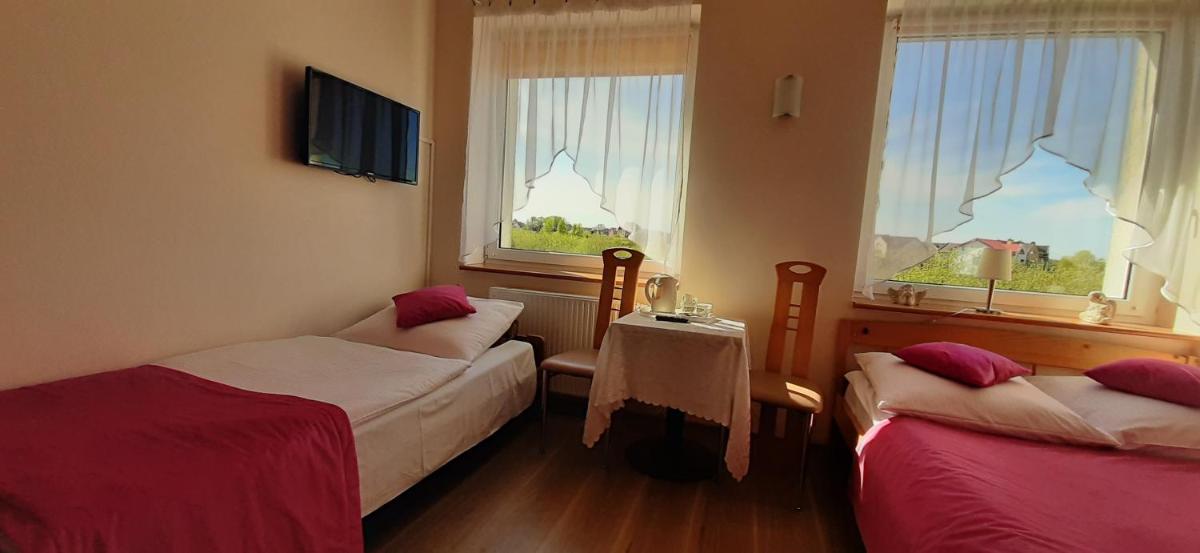 Triple Room with Private Bathroom - Photo 5
