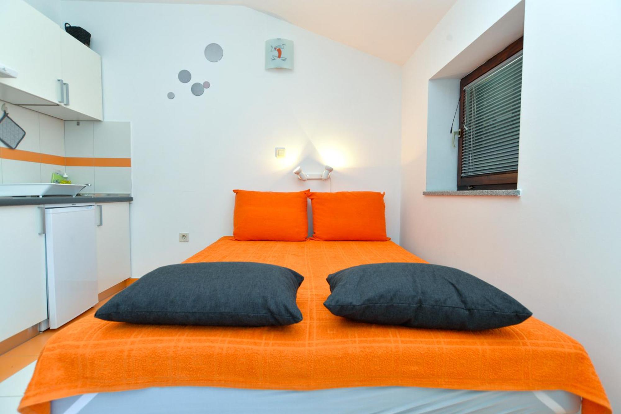 Studio Apartment photo 1