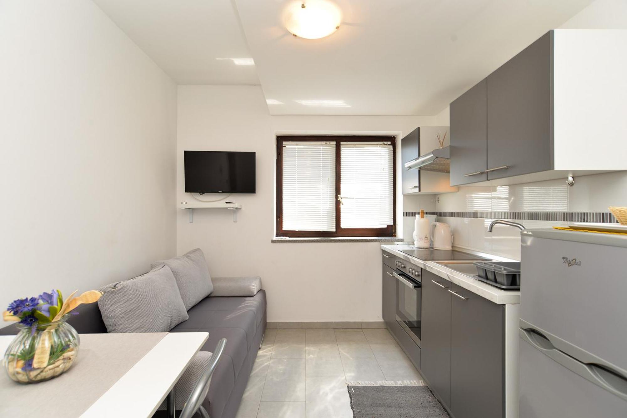 Apartment photo 3
