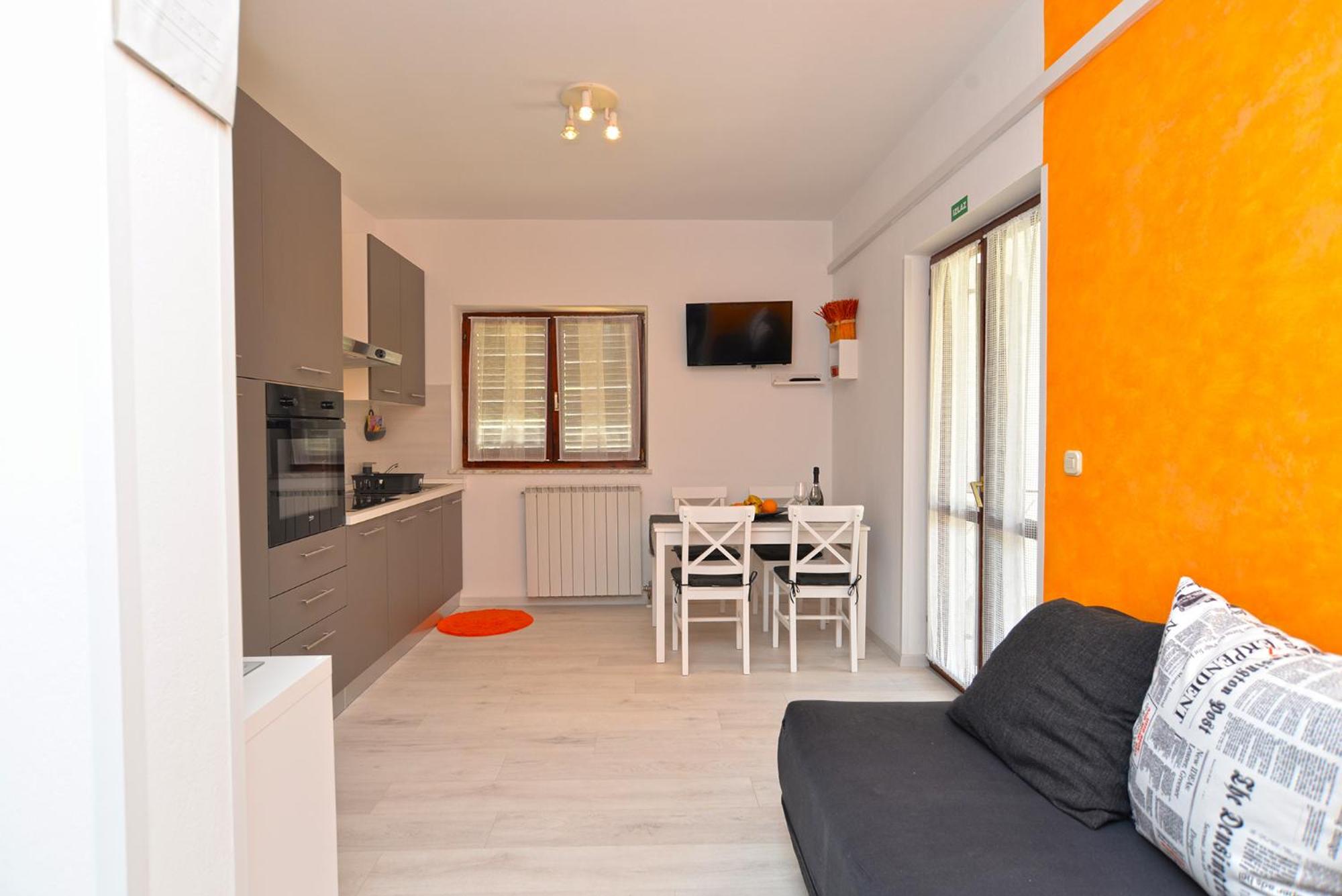 Apartment photo 3