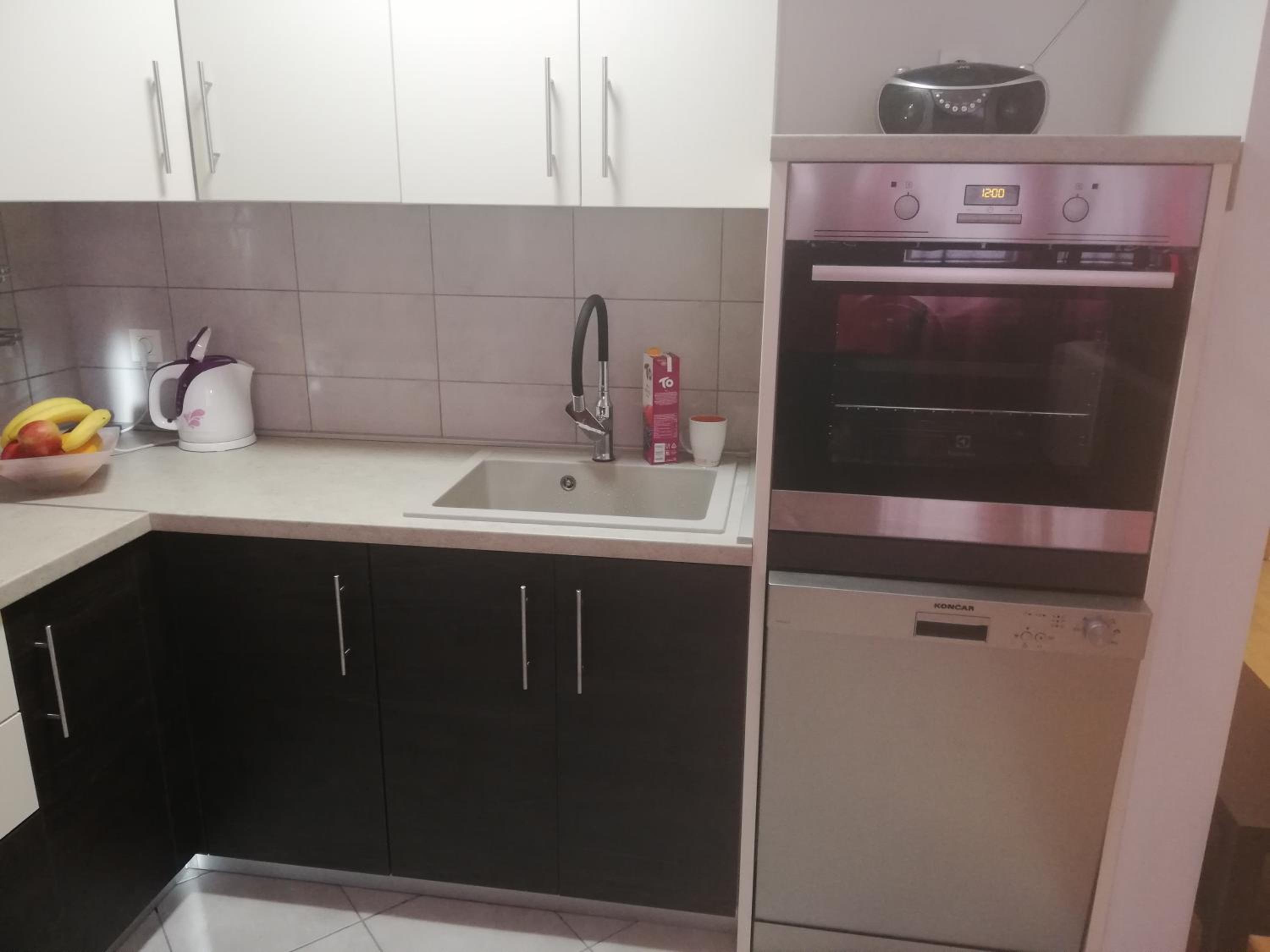 One-Bedroom Apartment - Photo 29