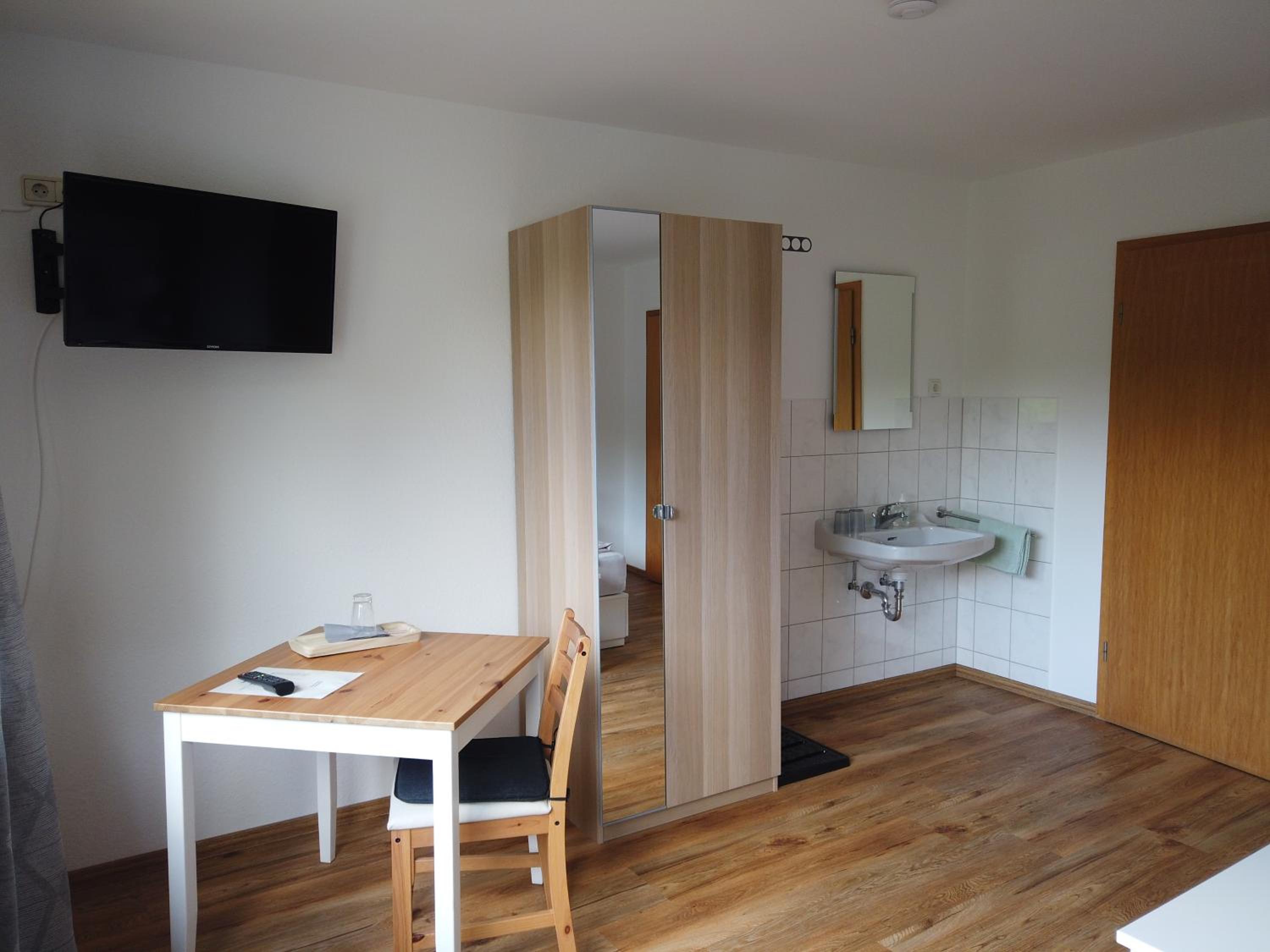 Double Room - Photo 2