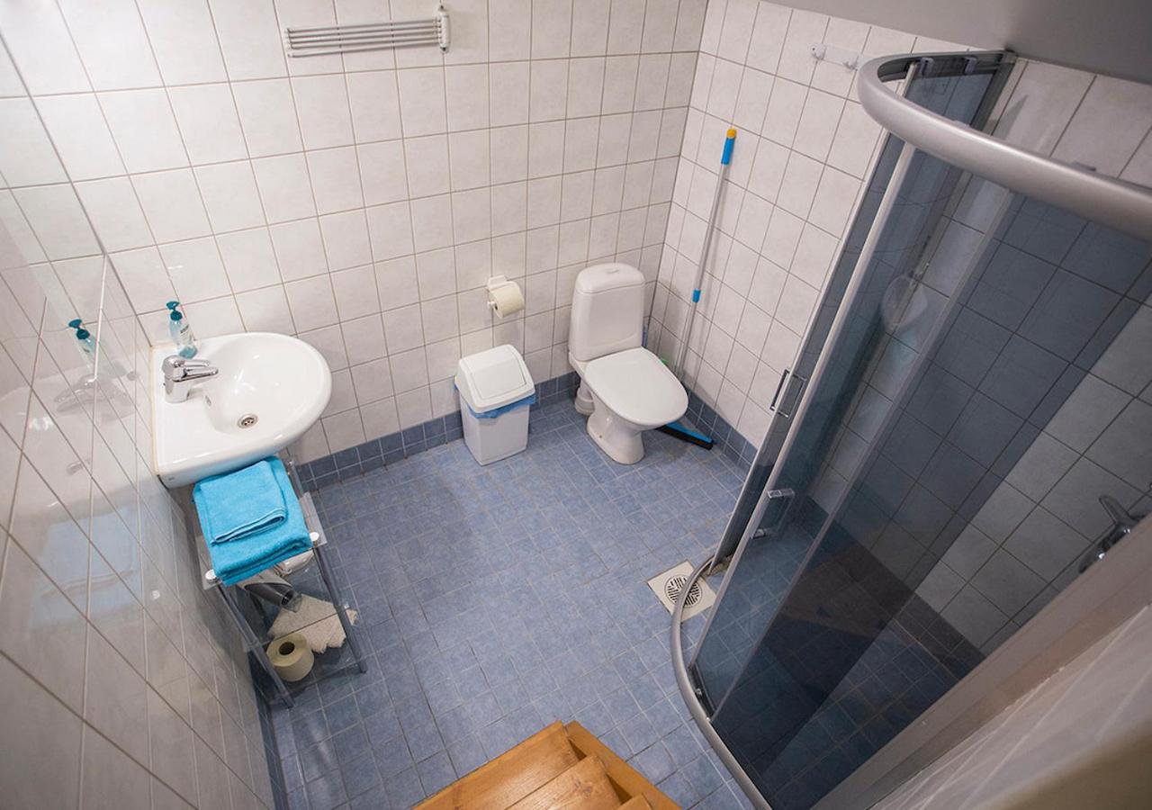 Large Twin Room - Photo 4