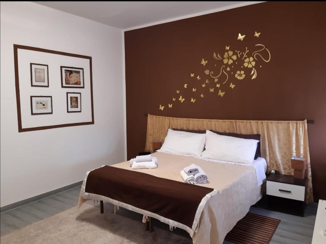 Large Double or Twin Room - Photo 2