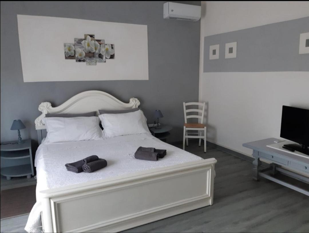 Double Room with Private Bathroom photo 1