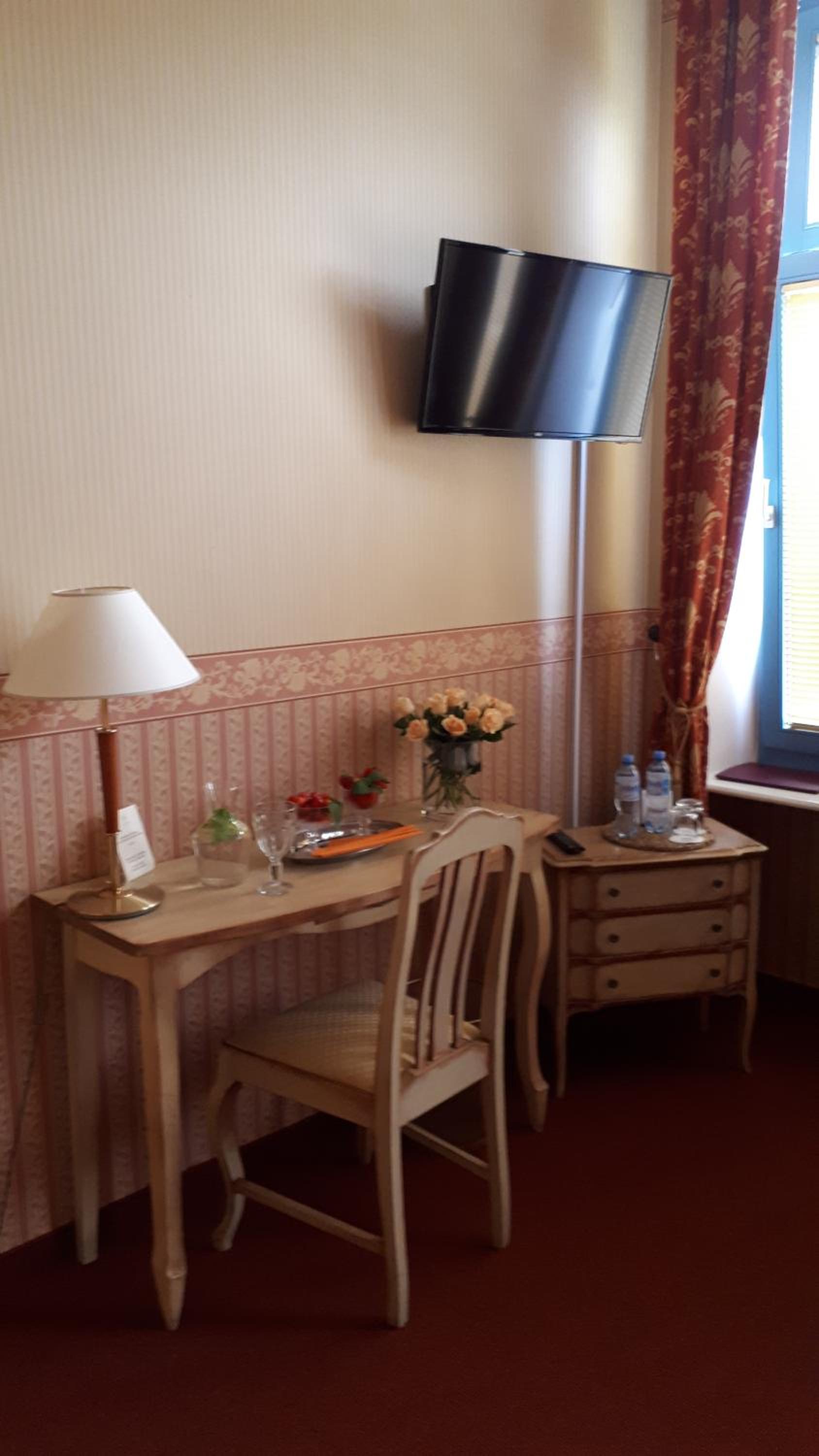 Standard Twin Room - Photo 1