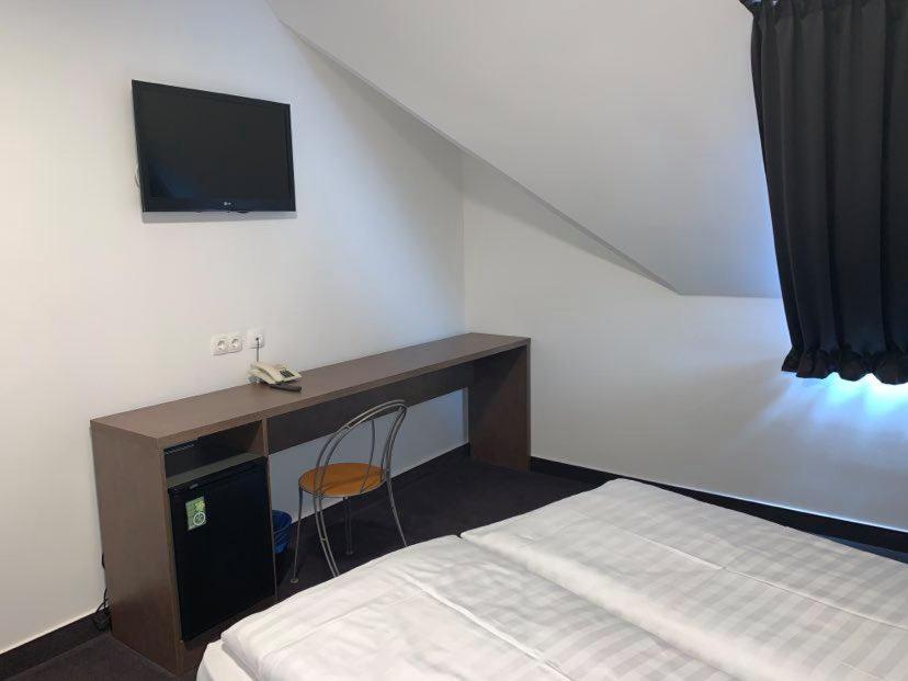 Deluxe Room - Photo 2