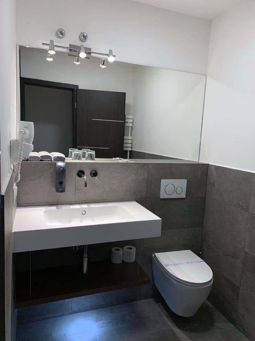 Deluxe Room - Photo 3