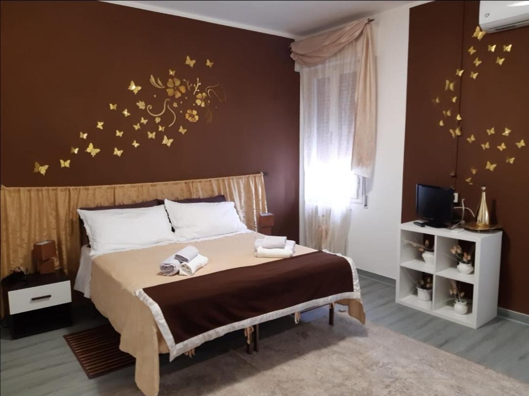Large Double or Twin Room - Photo 1