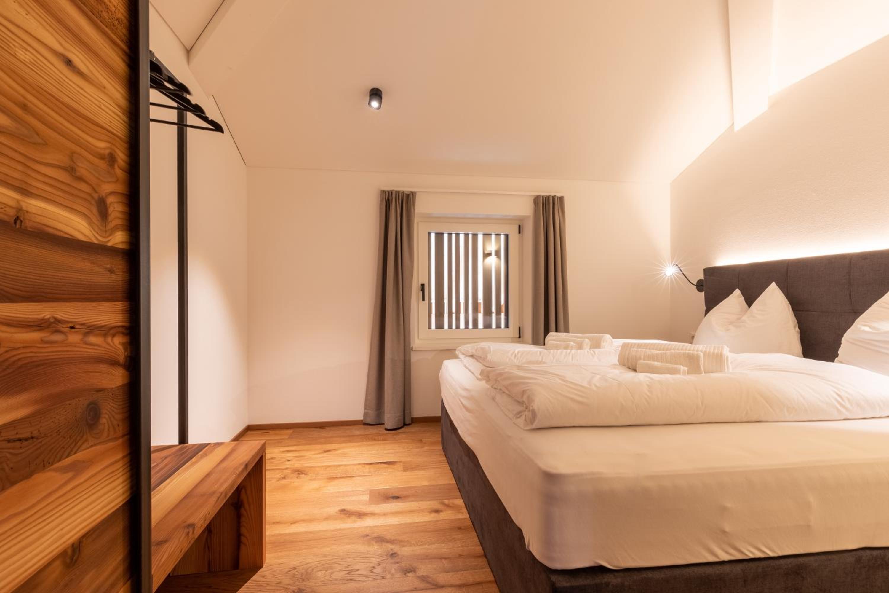 Two-Bedroom Deluxe Apartment with Balcony