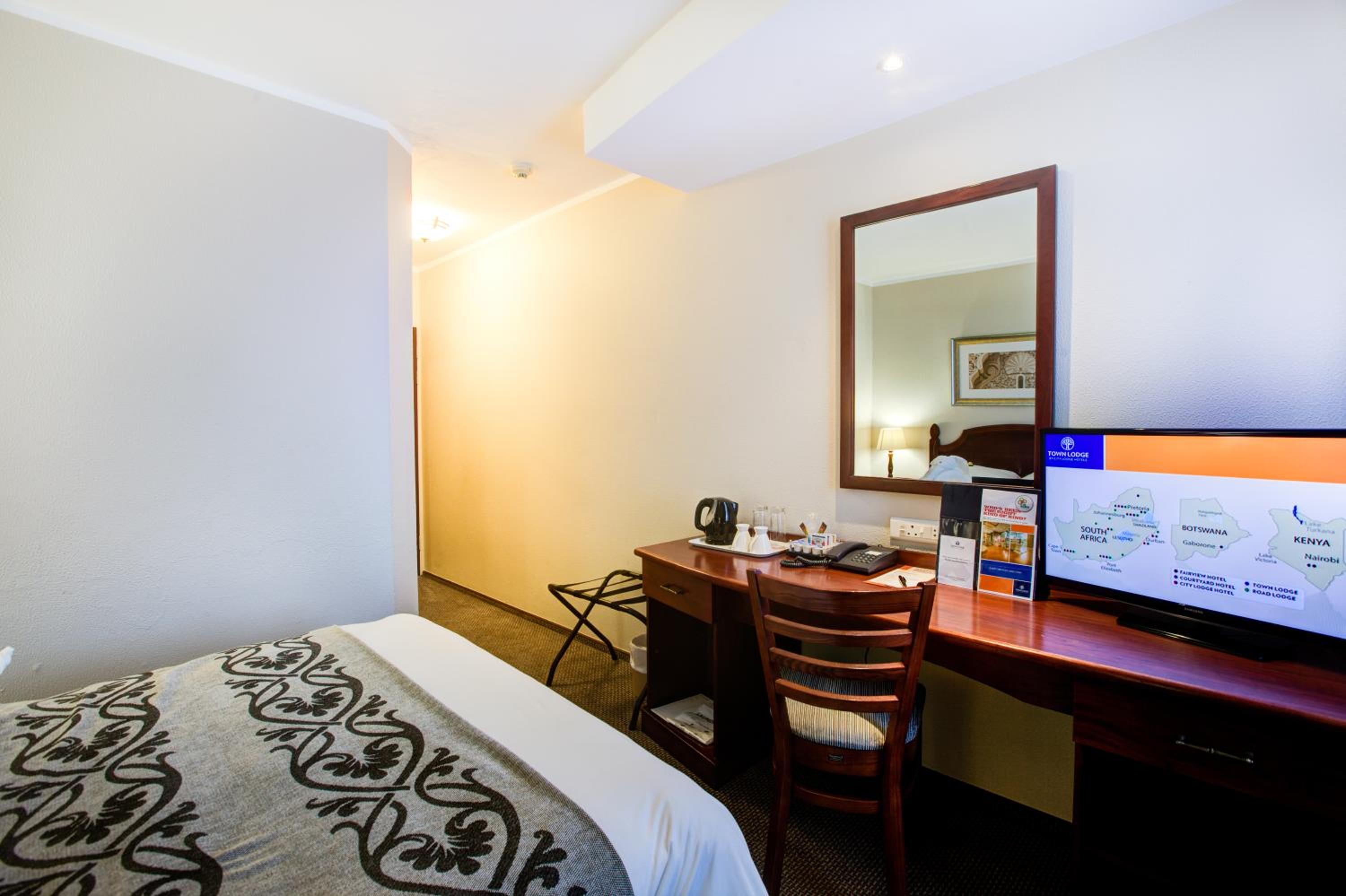 Double Room -  Non Smoking photo 2
