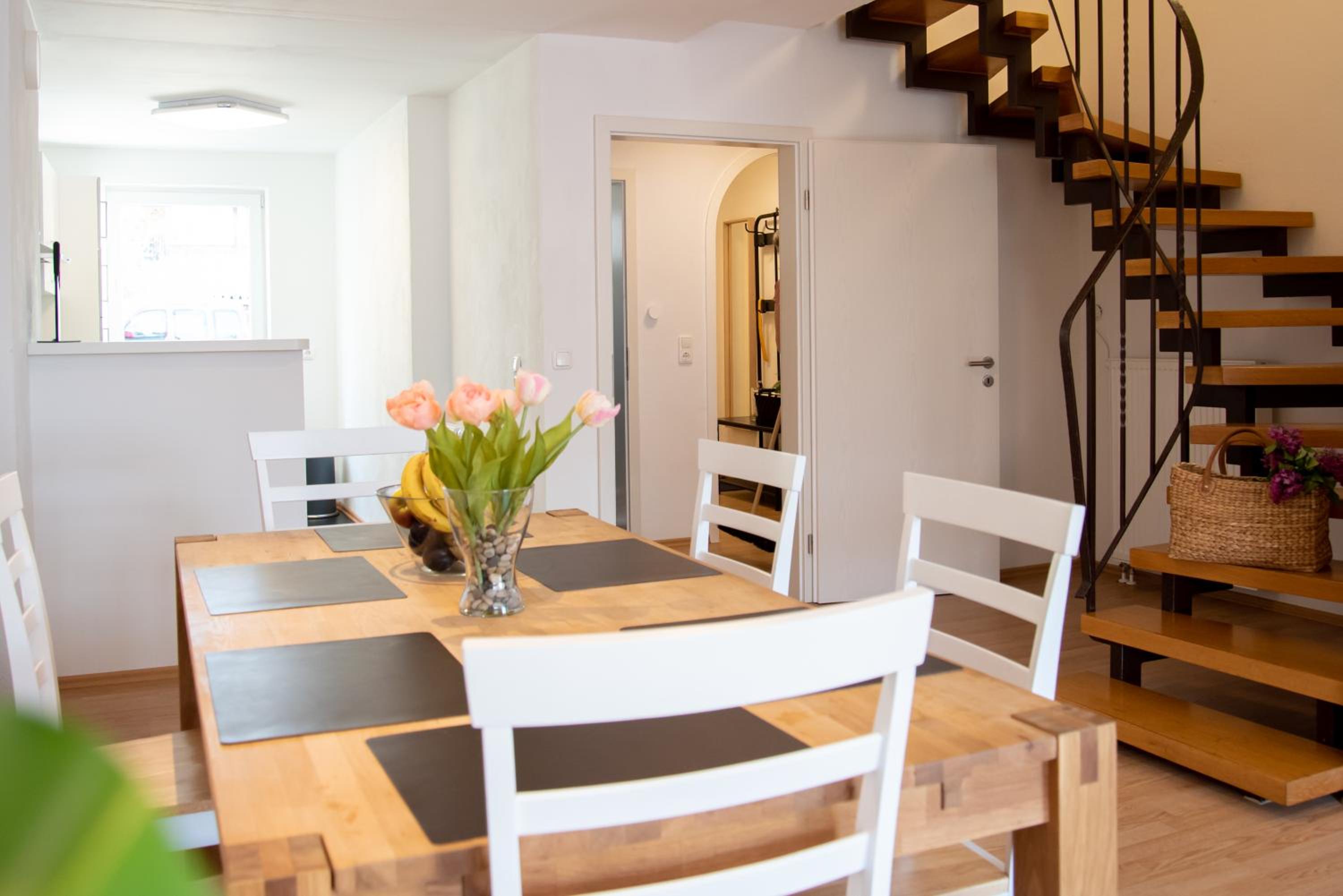 Apartment photo 2