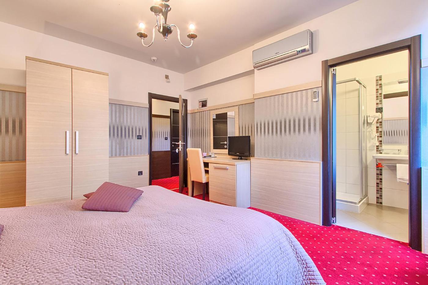 Deluxe Double Room - Photo 2