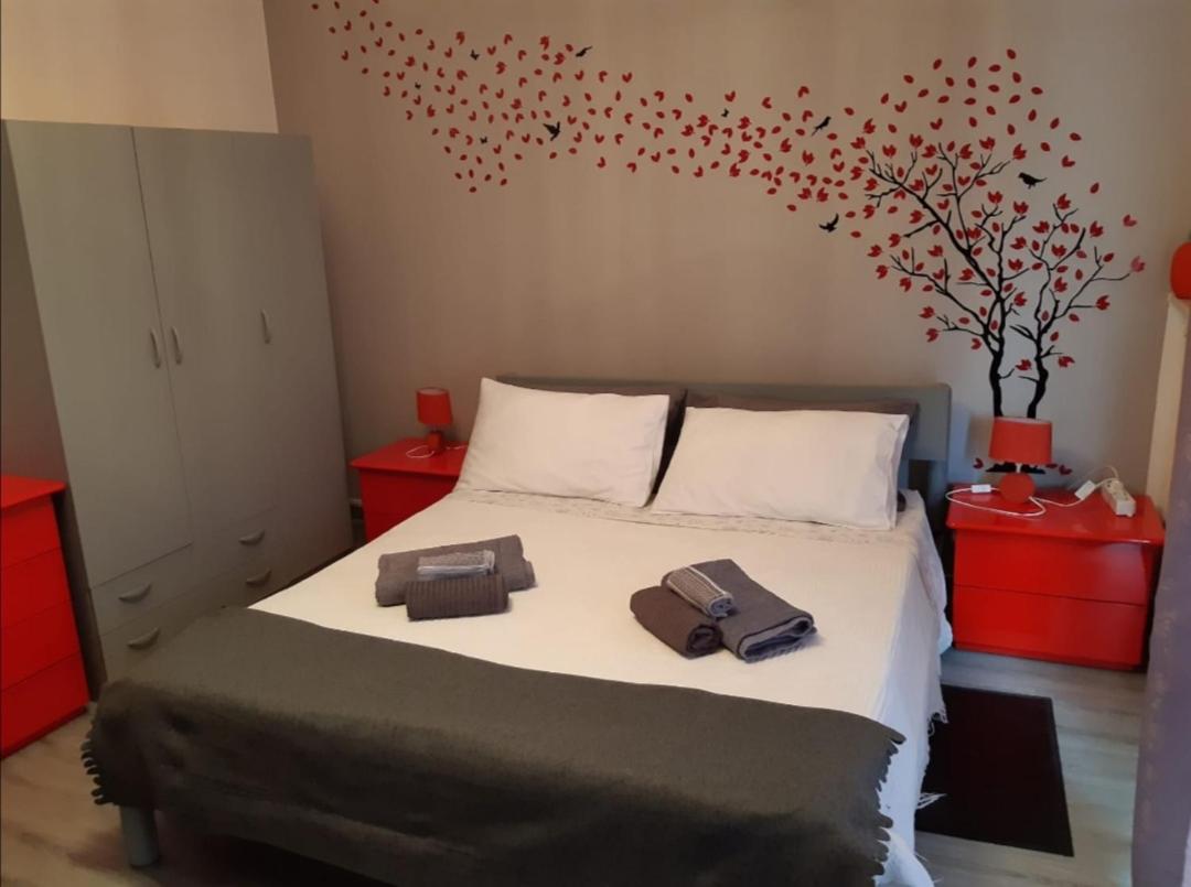 Basic Triple Room with Shared Bathroom photo 1