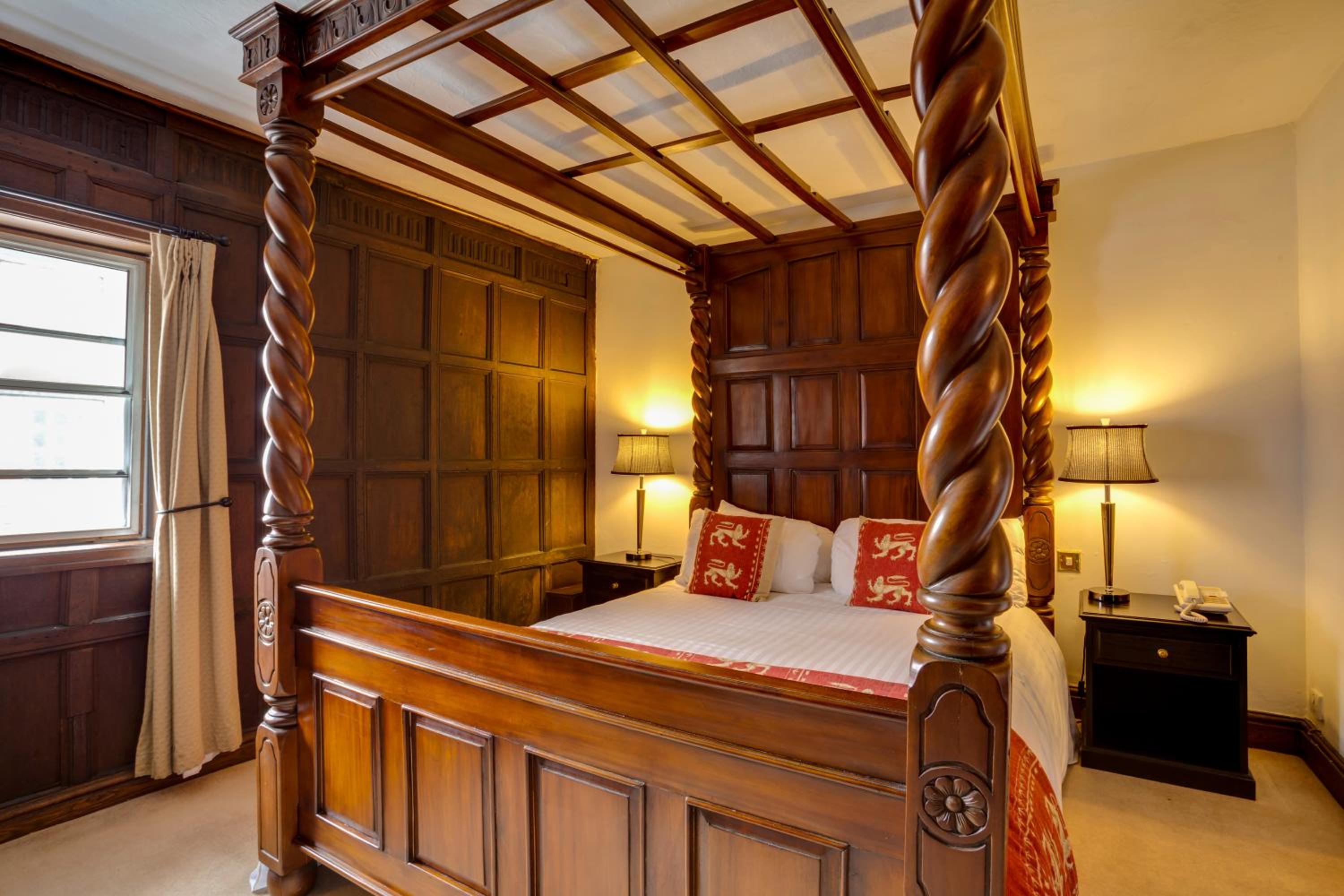 Four Poster Room - Photo 1