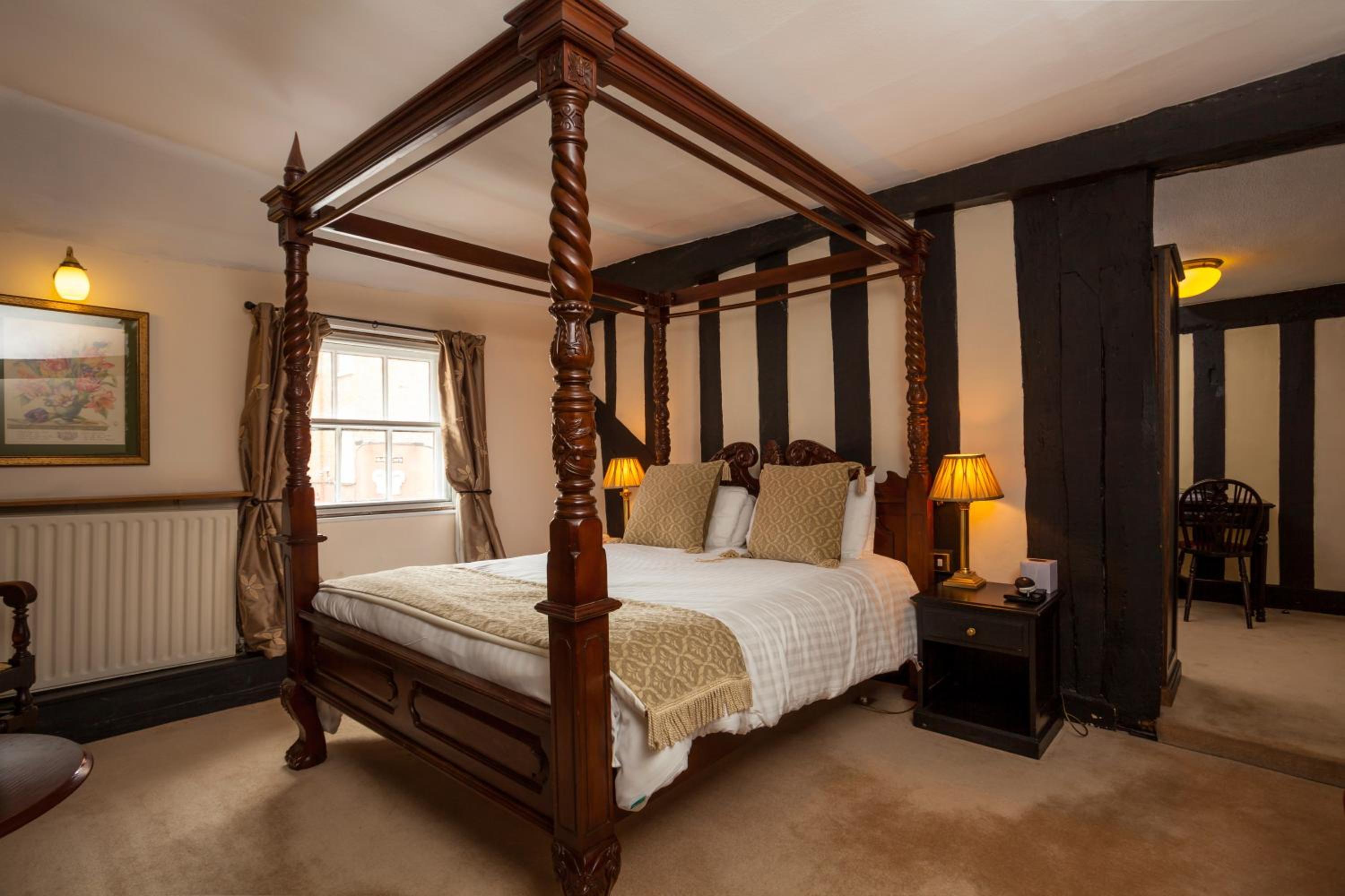 Four Poster Room - Photo 2
