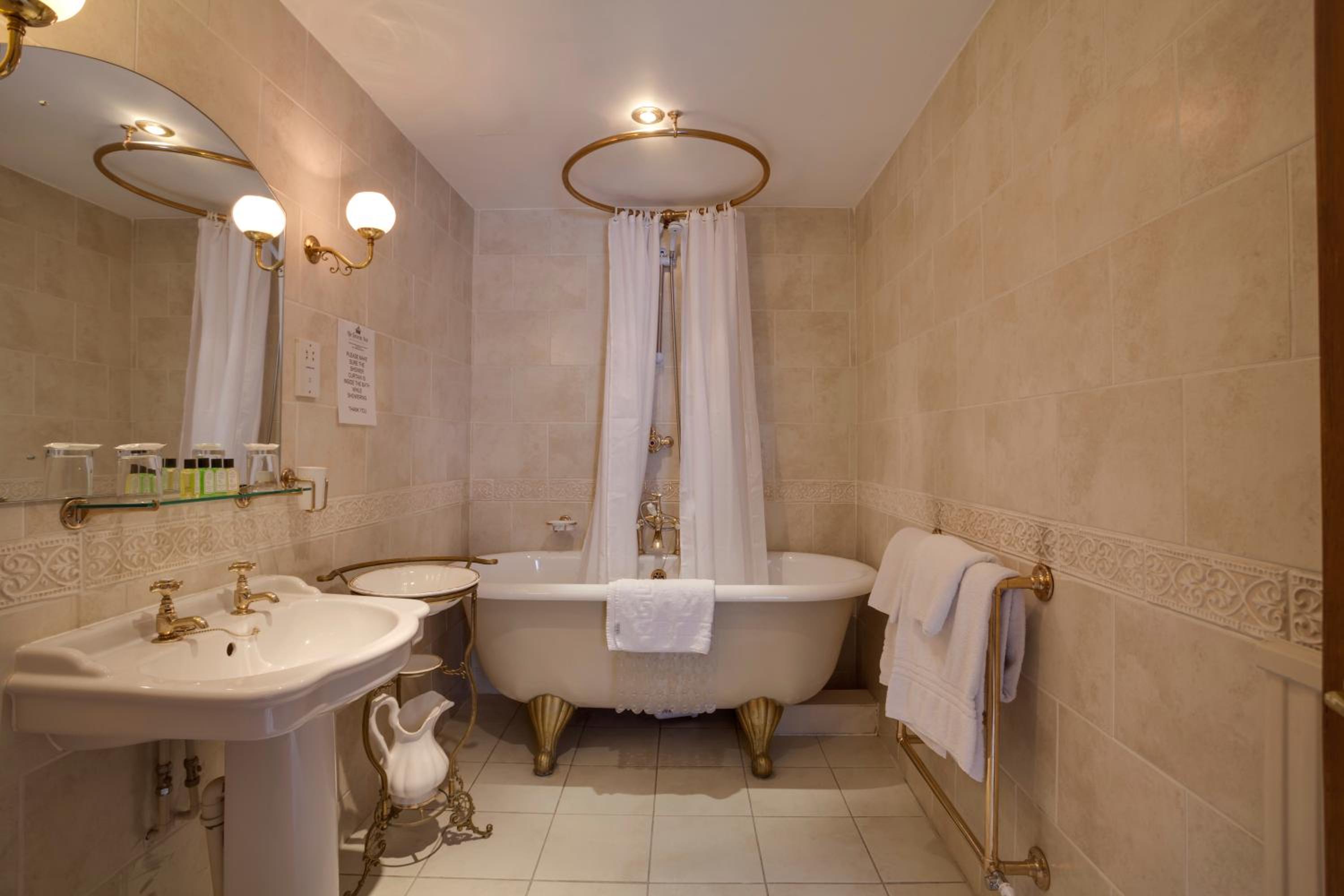 King Suite - Photo 3