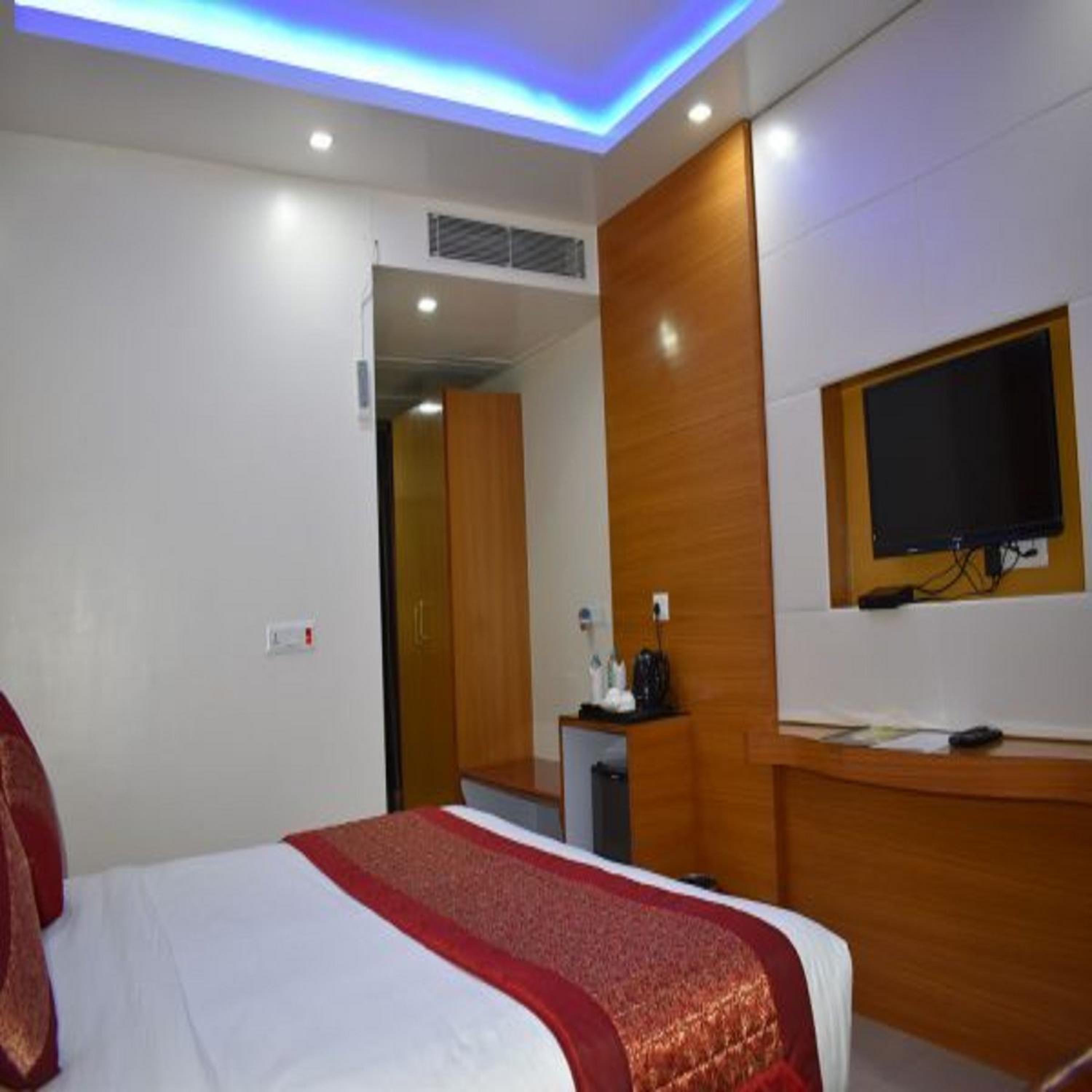 Deluxe Double Room photo 3