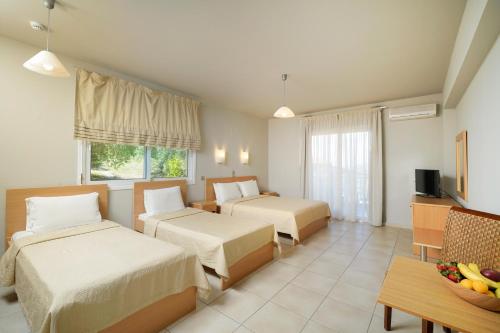 Family Room with Sea View photo 1