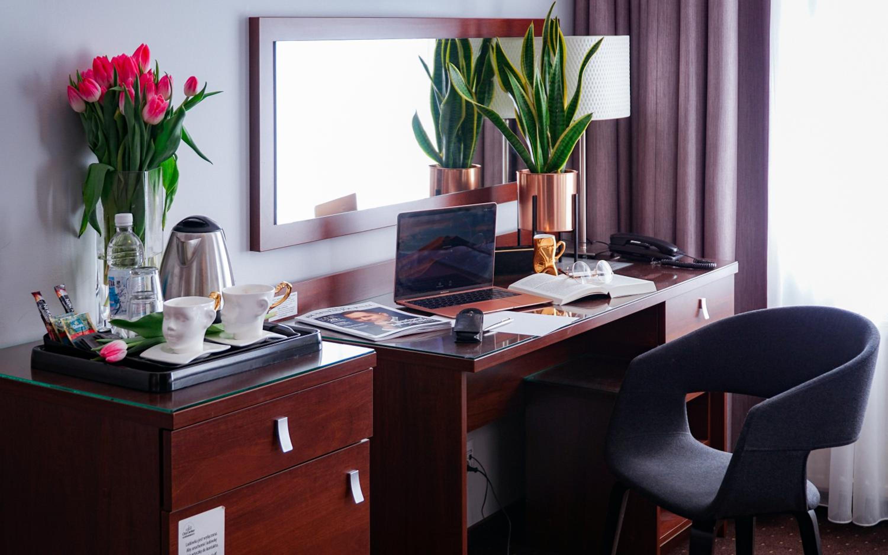 Double or Twin Room - Photo 9