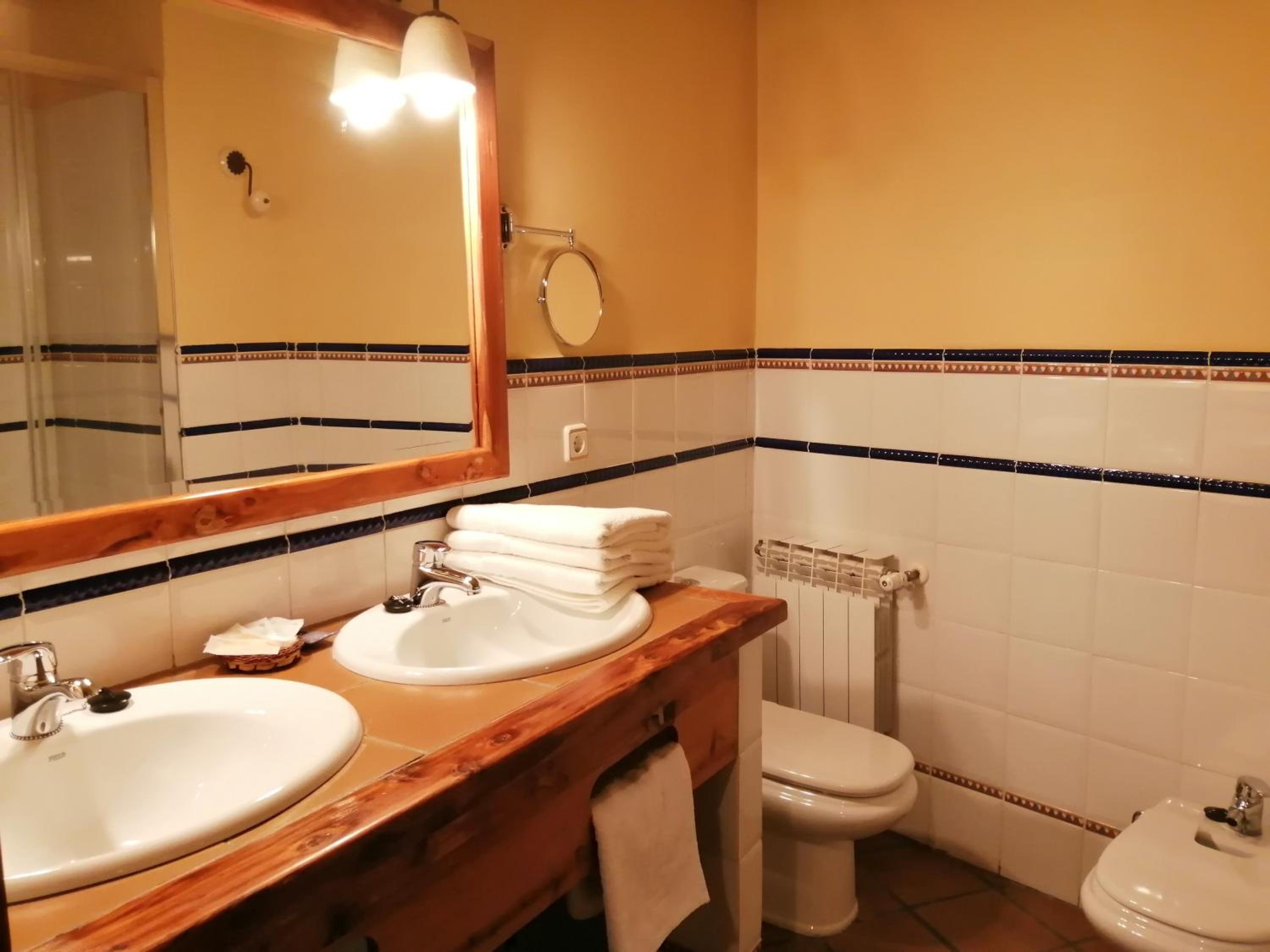 Triple Room with Private Bathroom photo 2