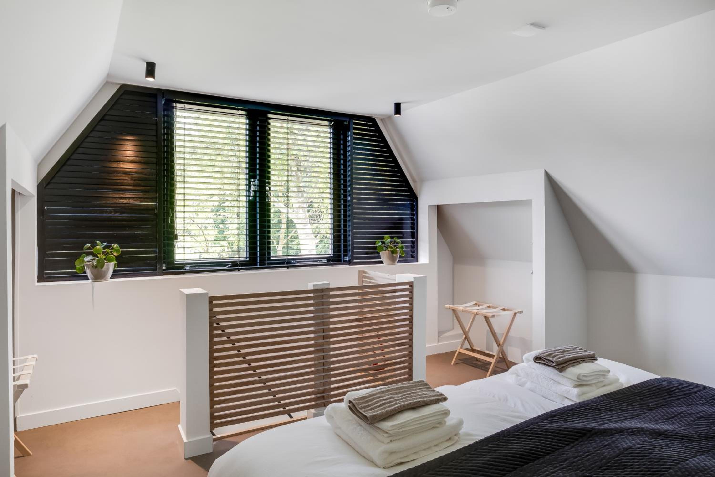Studio Apartment photo 1