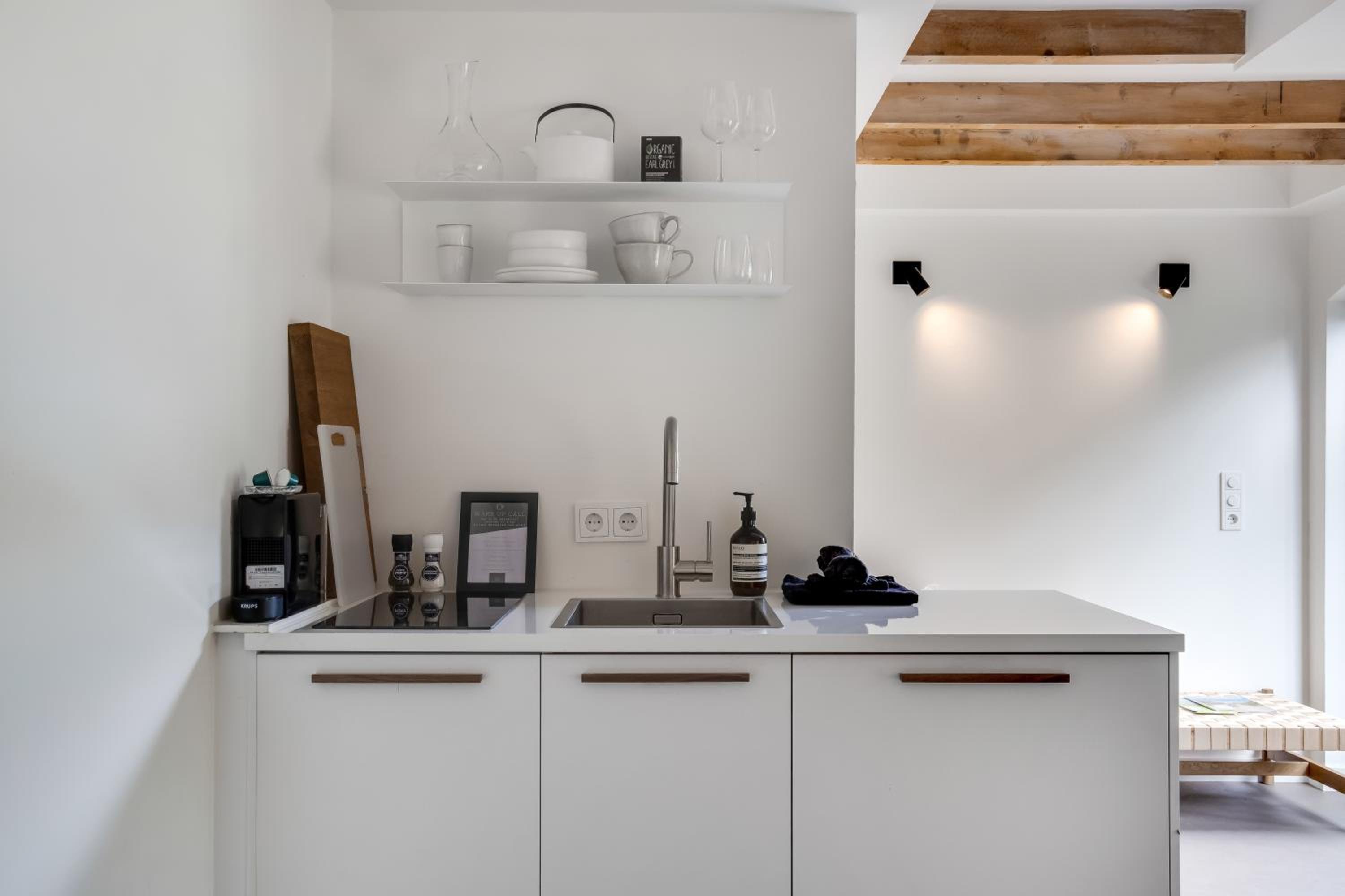 Studio Apartment photo 3